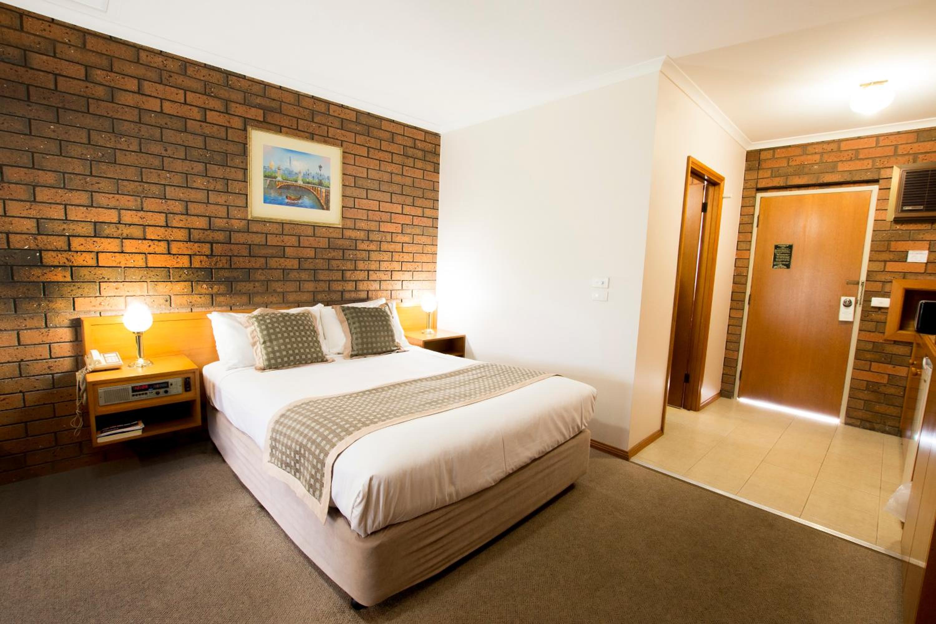 Sportslander Motor Inn