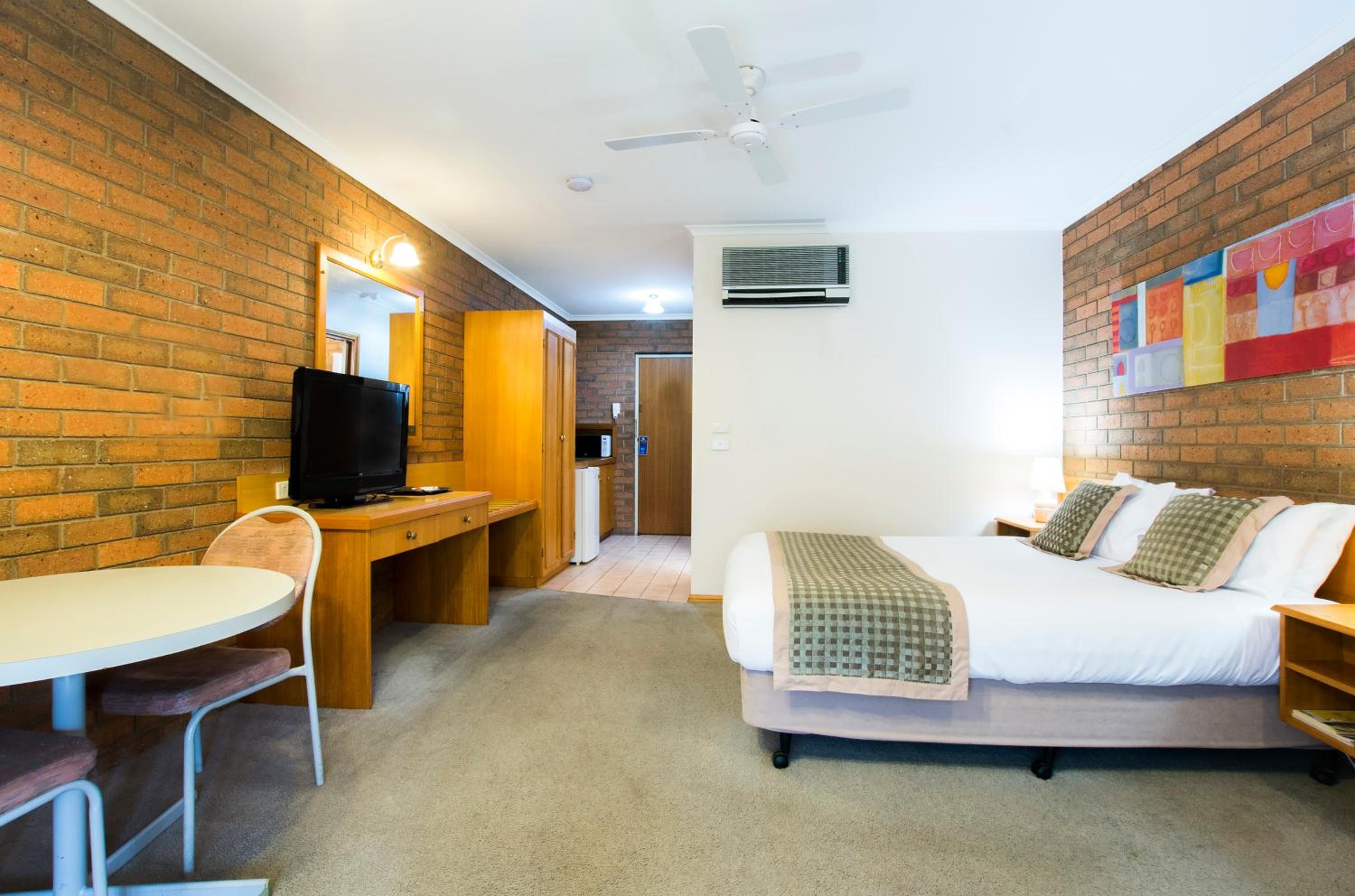 Sportslander Motor Inn