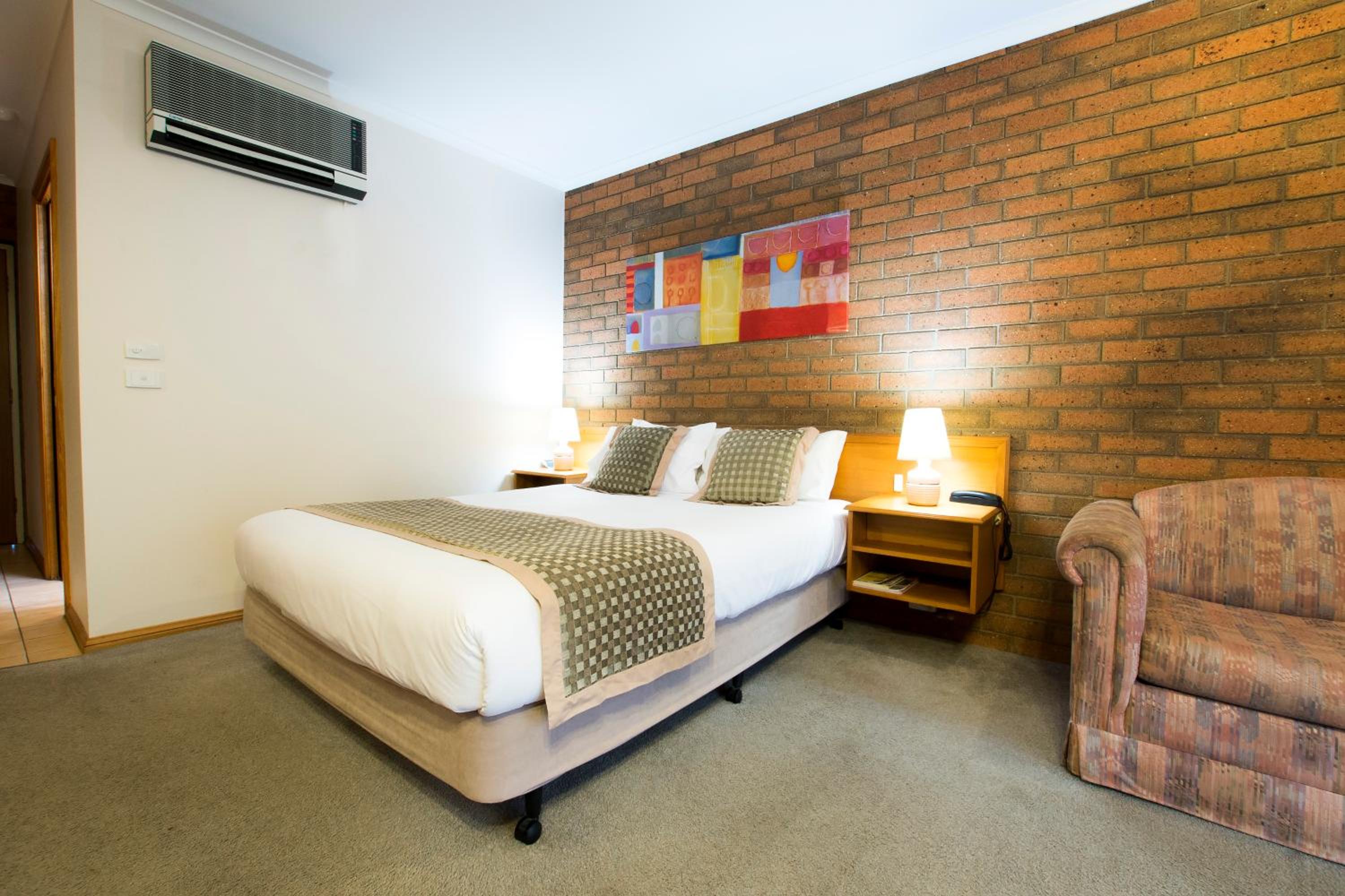Sportslander Motor Inn
