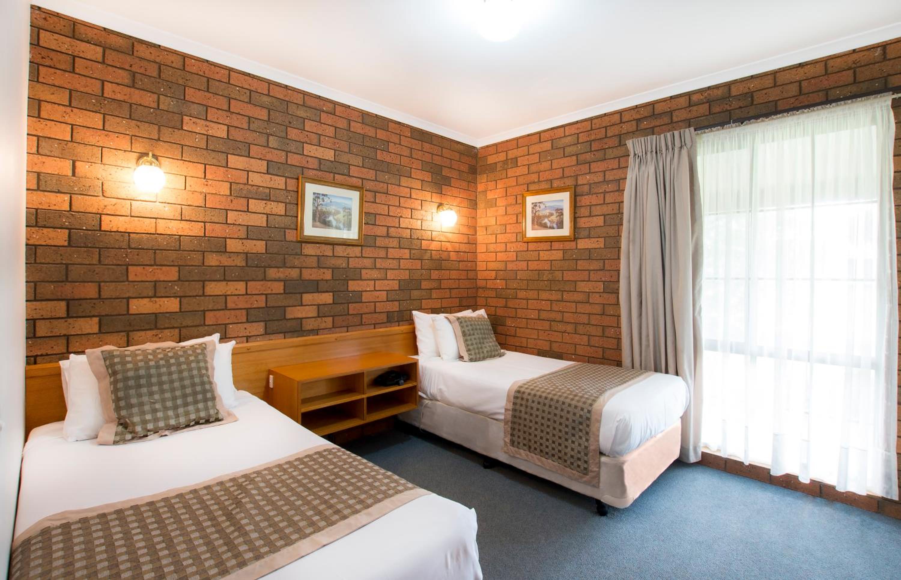 Sportslander Motor Inn