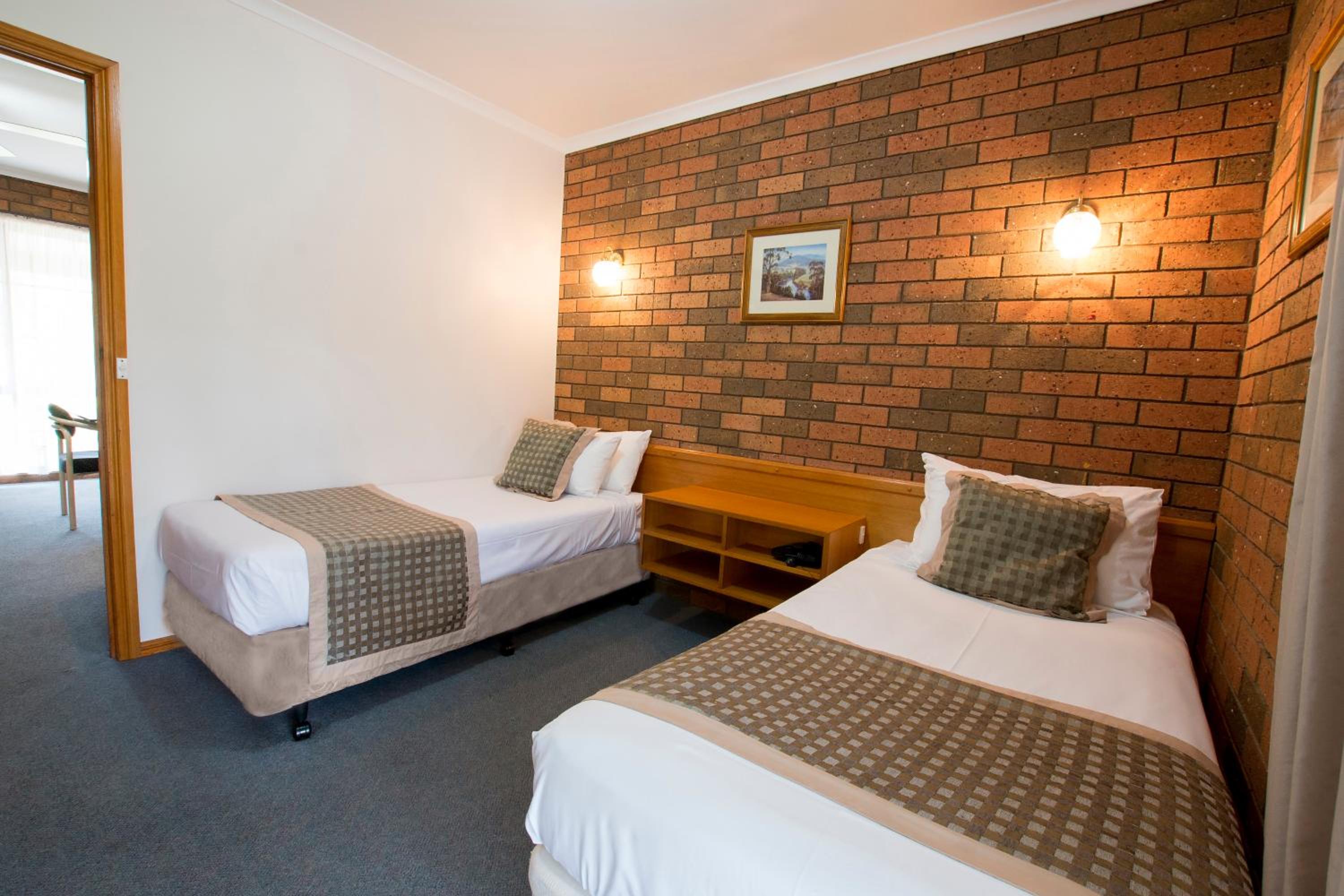 Sportslander Motor Inn