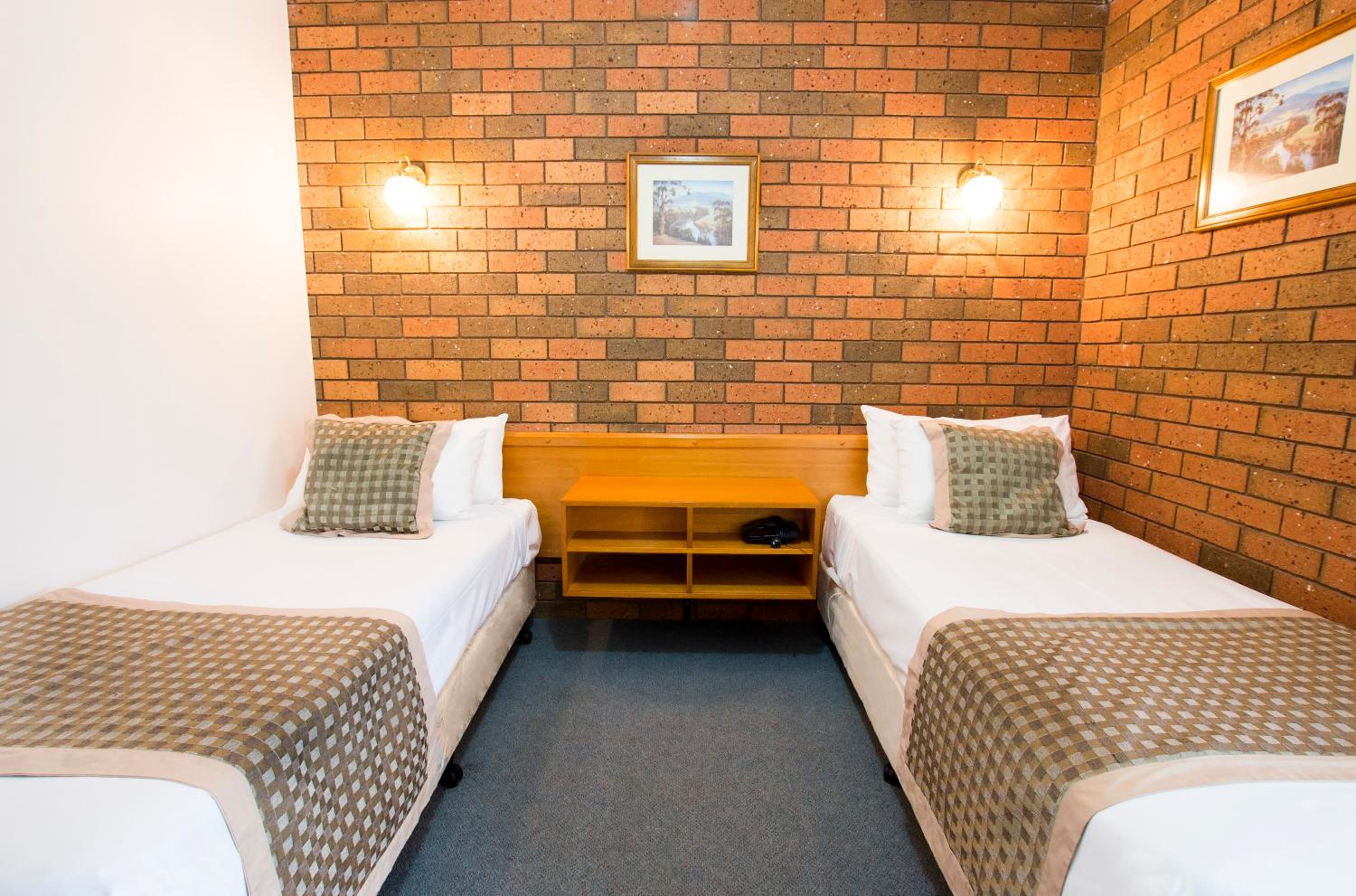 Sportslander Motor Inn