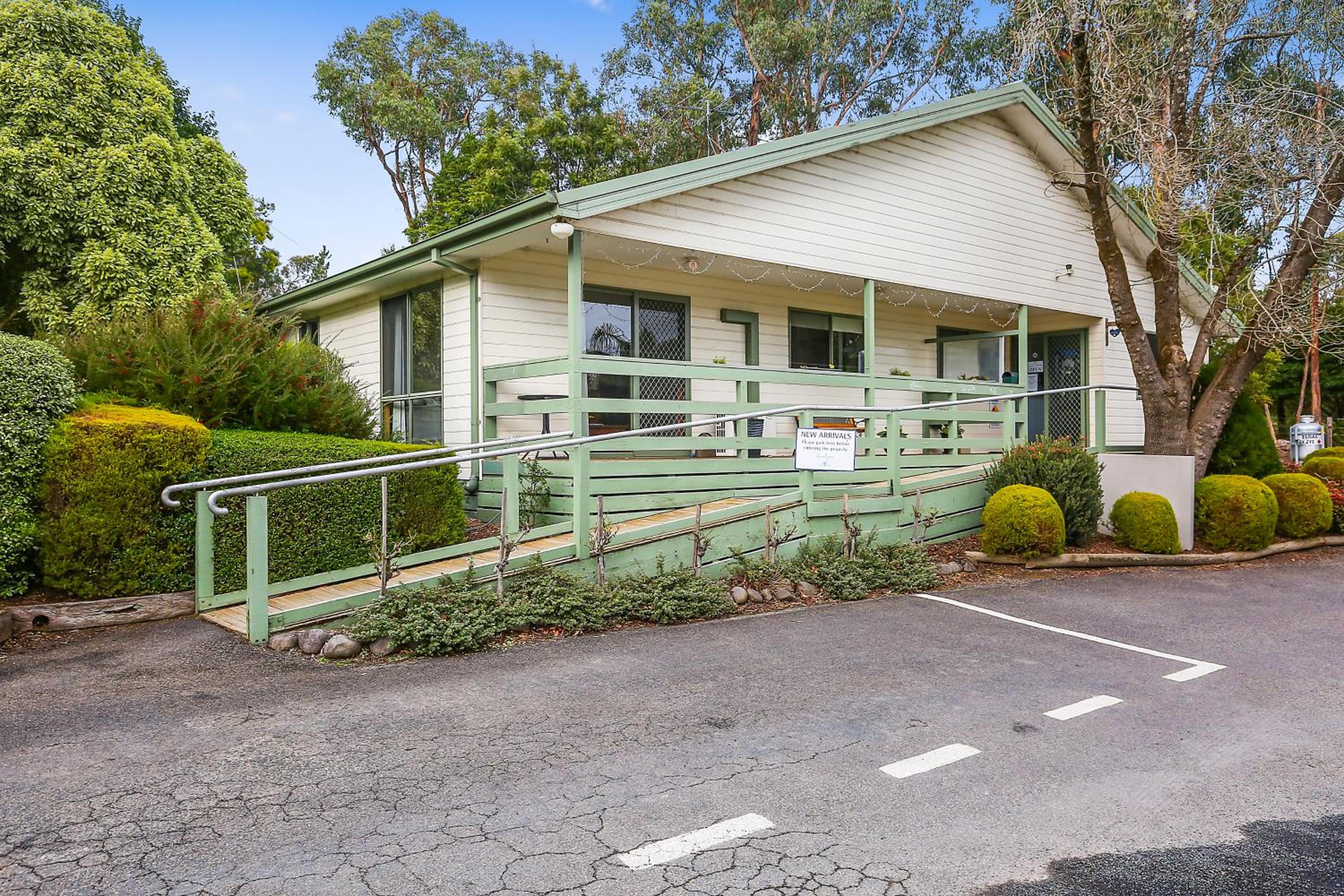 Hotel Enclave at Healesville Holiday Park - Image 1