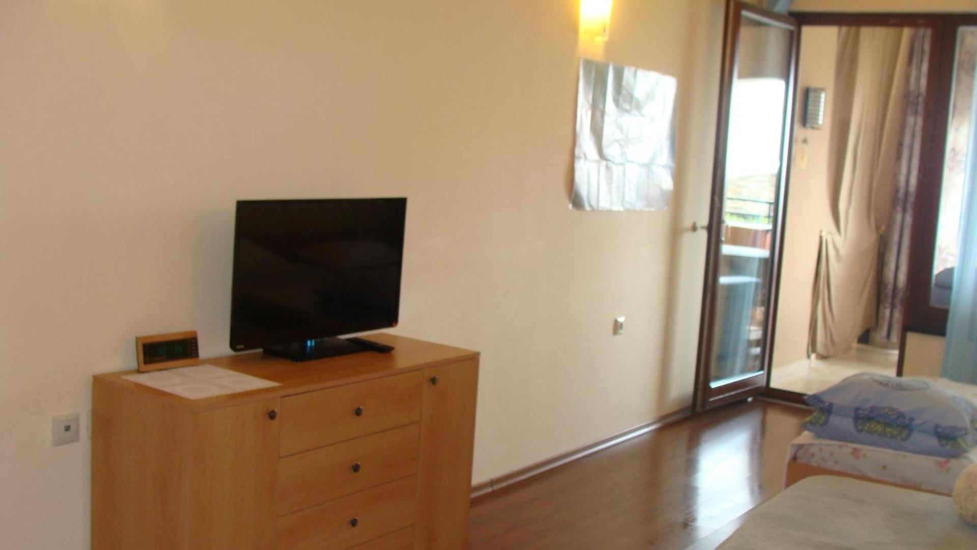 Admiral Apartments