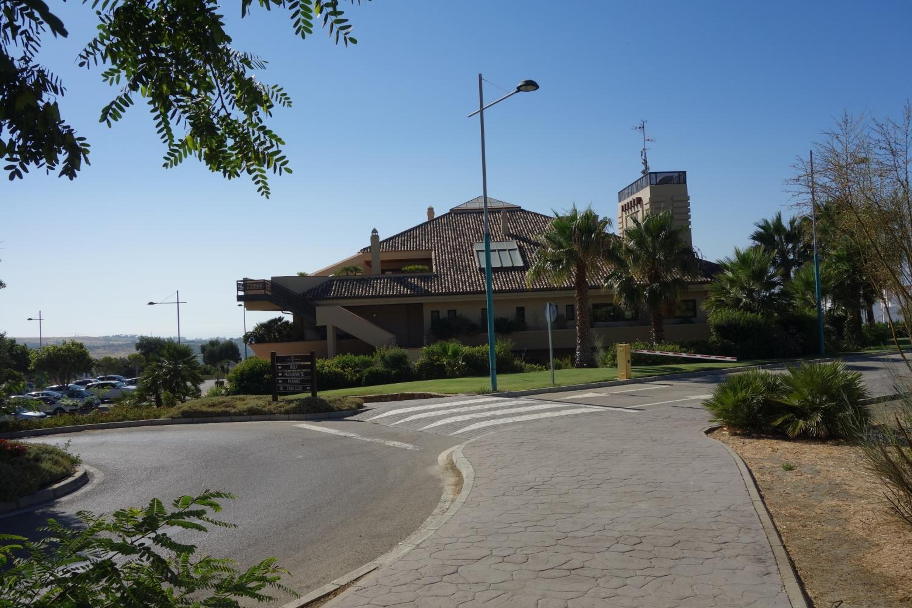 Valle Romano golf resort Capitolio Estepona view 5