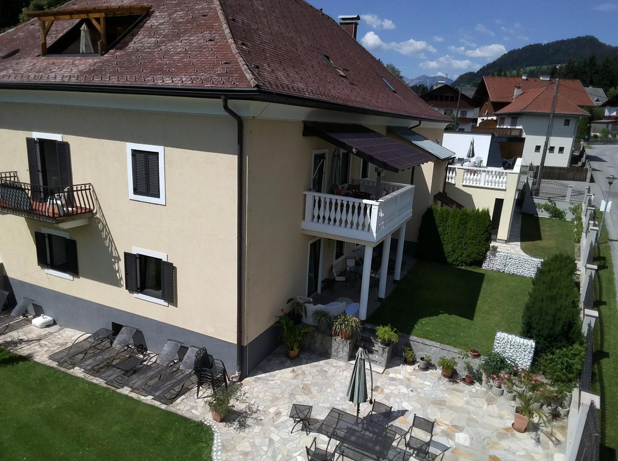 Garten- & Loggia-Appartement HERRENHAUS