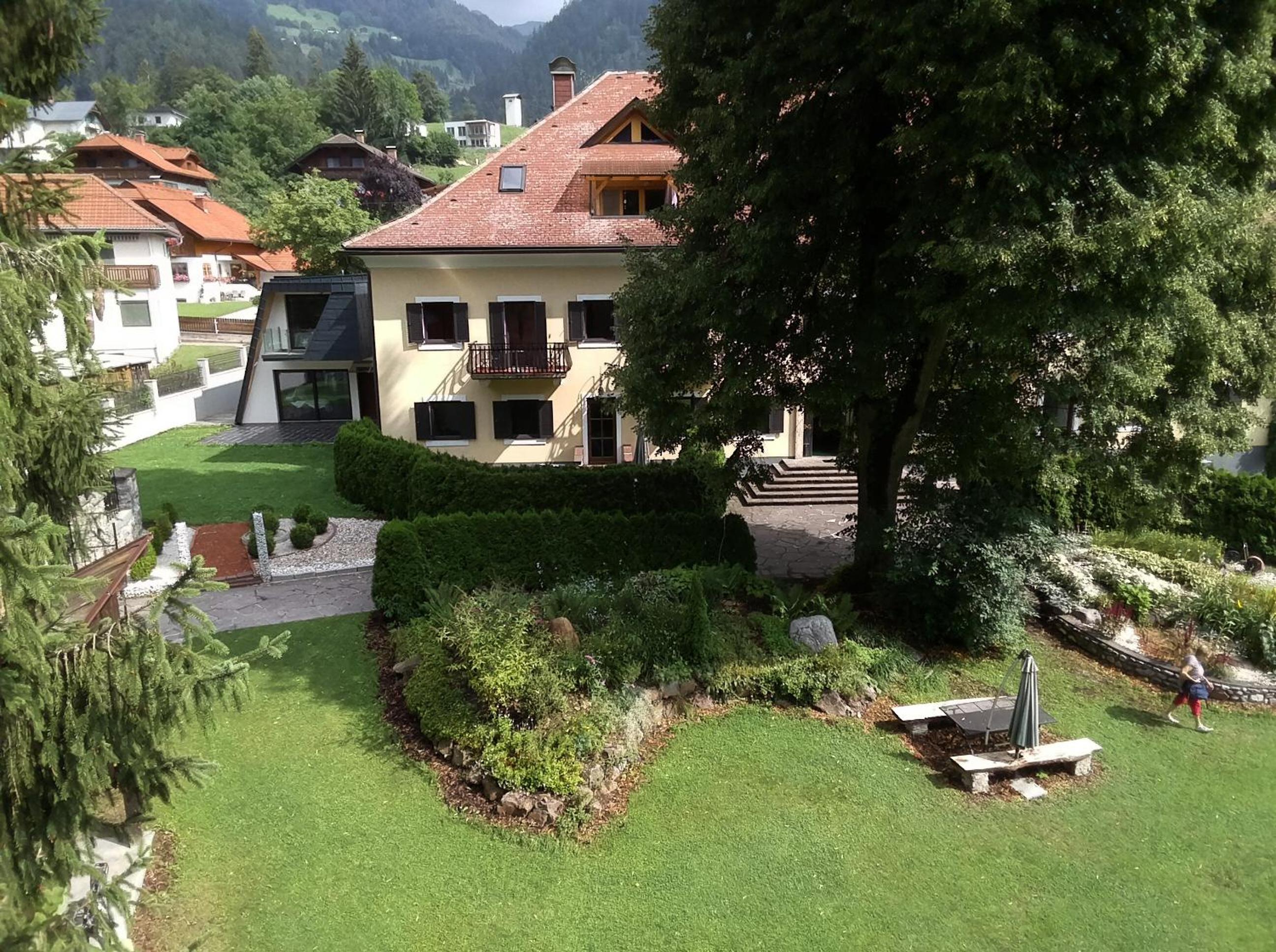 Garten- & Loggia-Appartement HERRENHAUS
