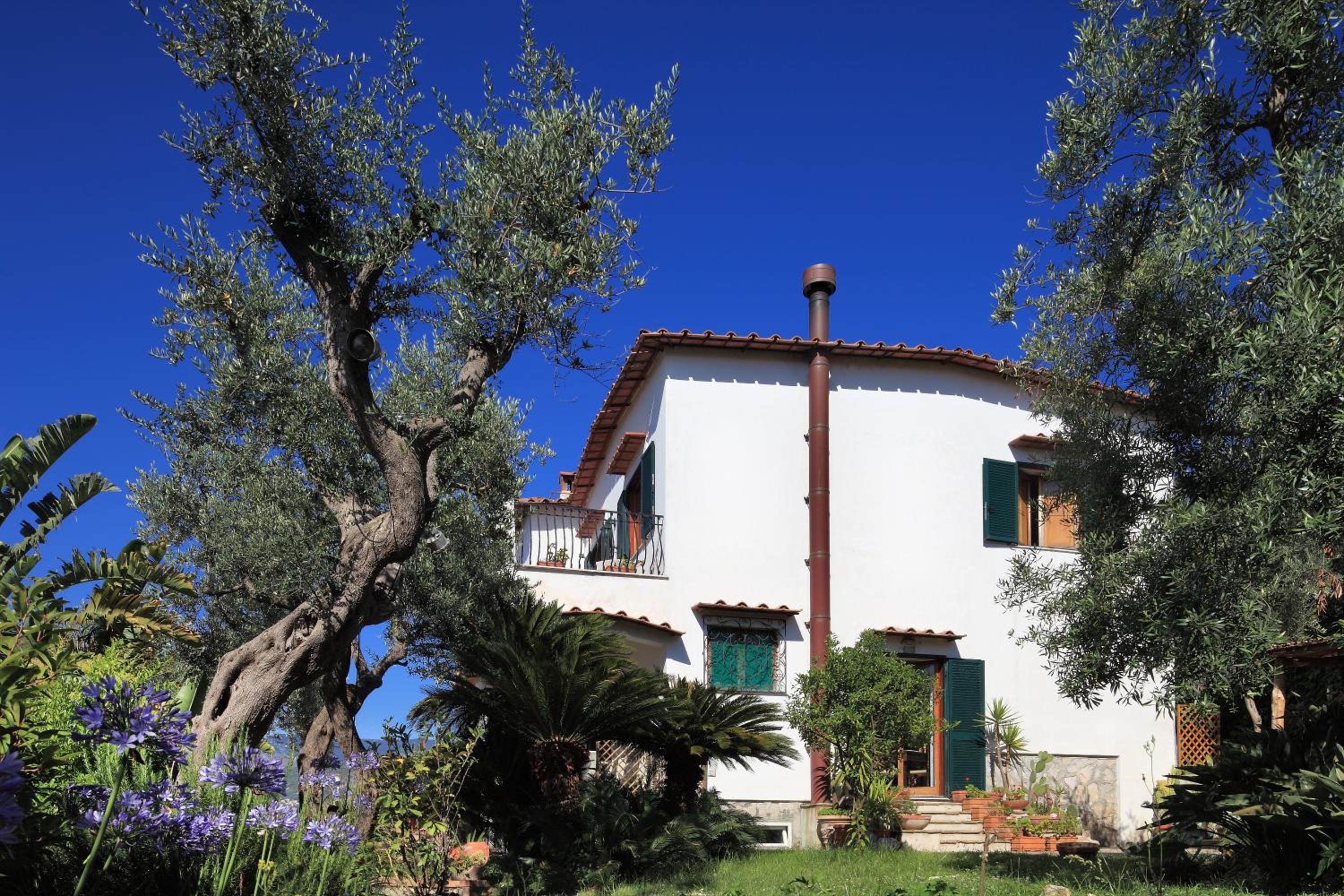 Hotel M Suites Sorrento - Image 1