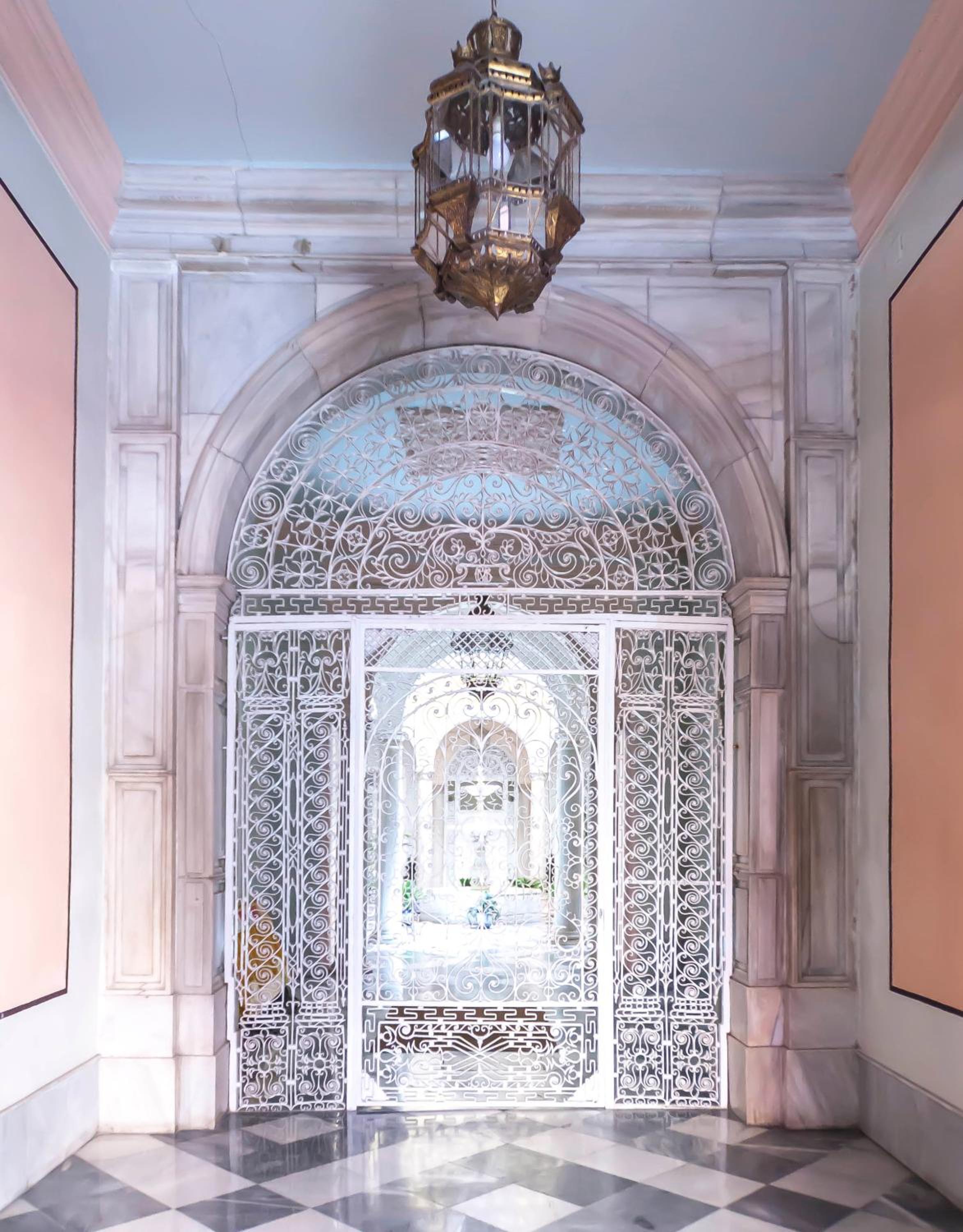 Pajaritos Palace by Valcambre view 5