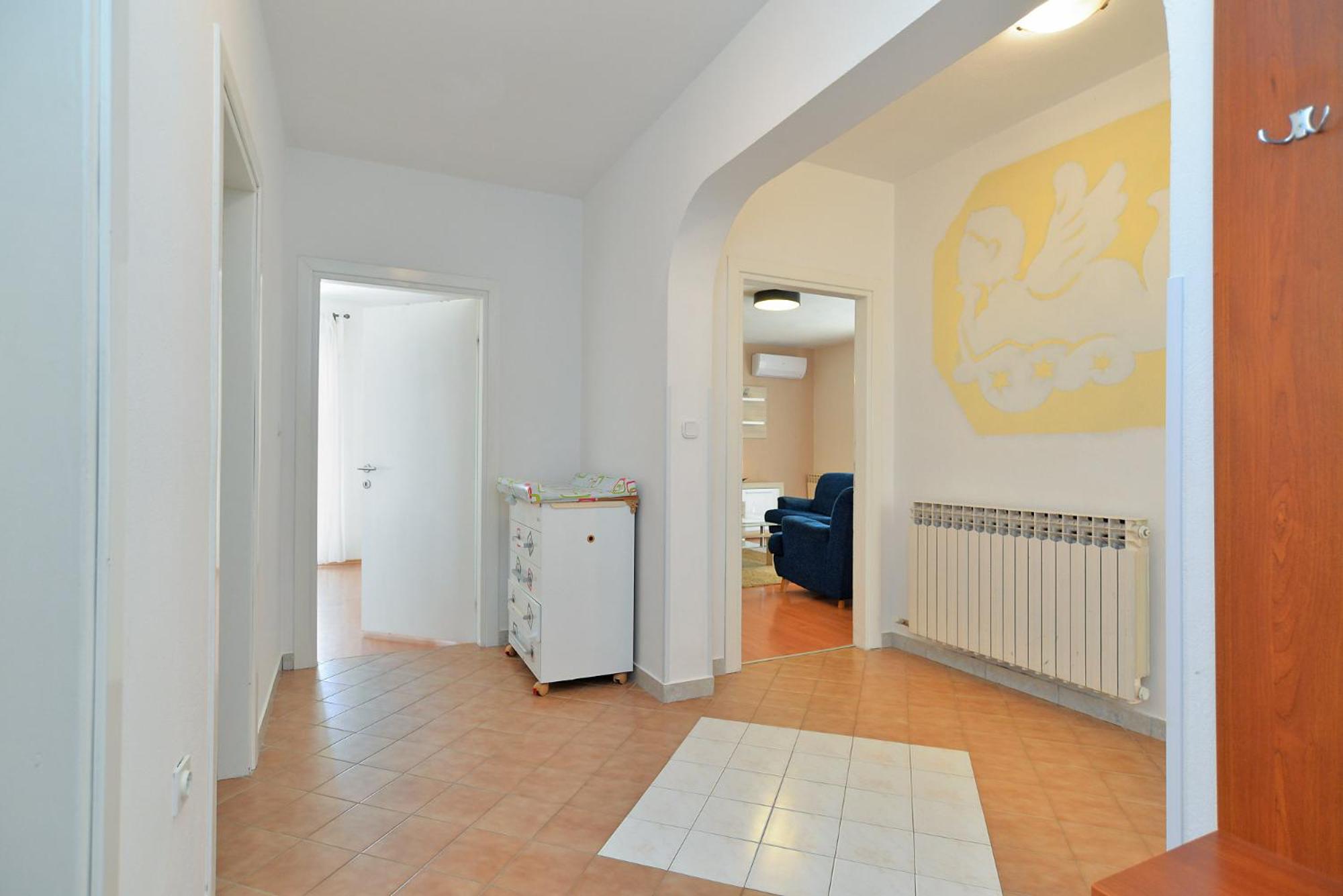 Apartment Krančići 1740 view 5