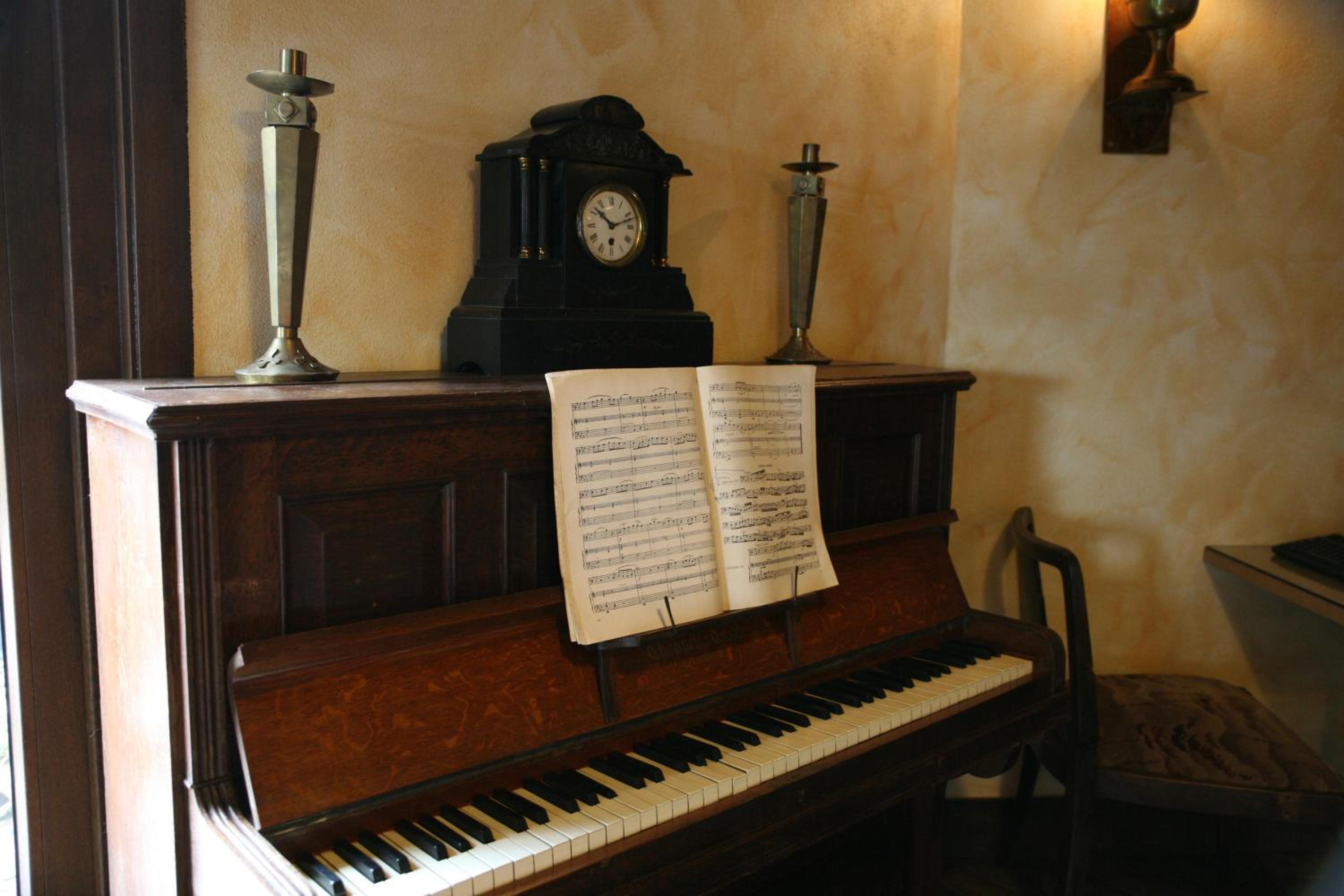 Photo 35