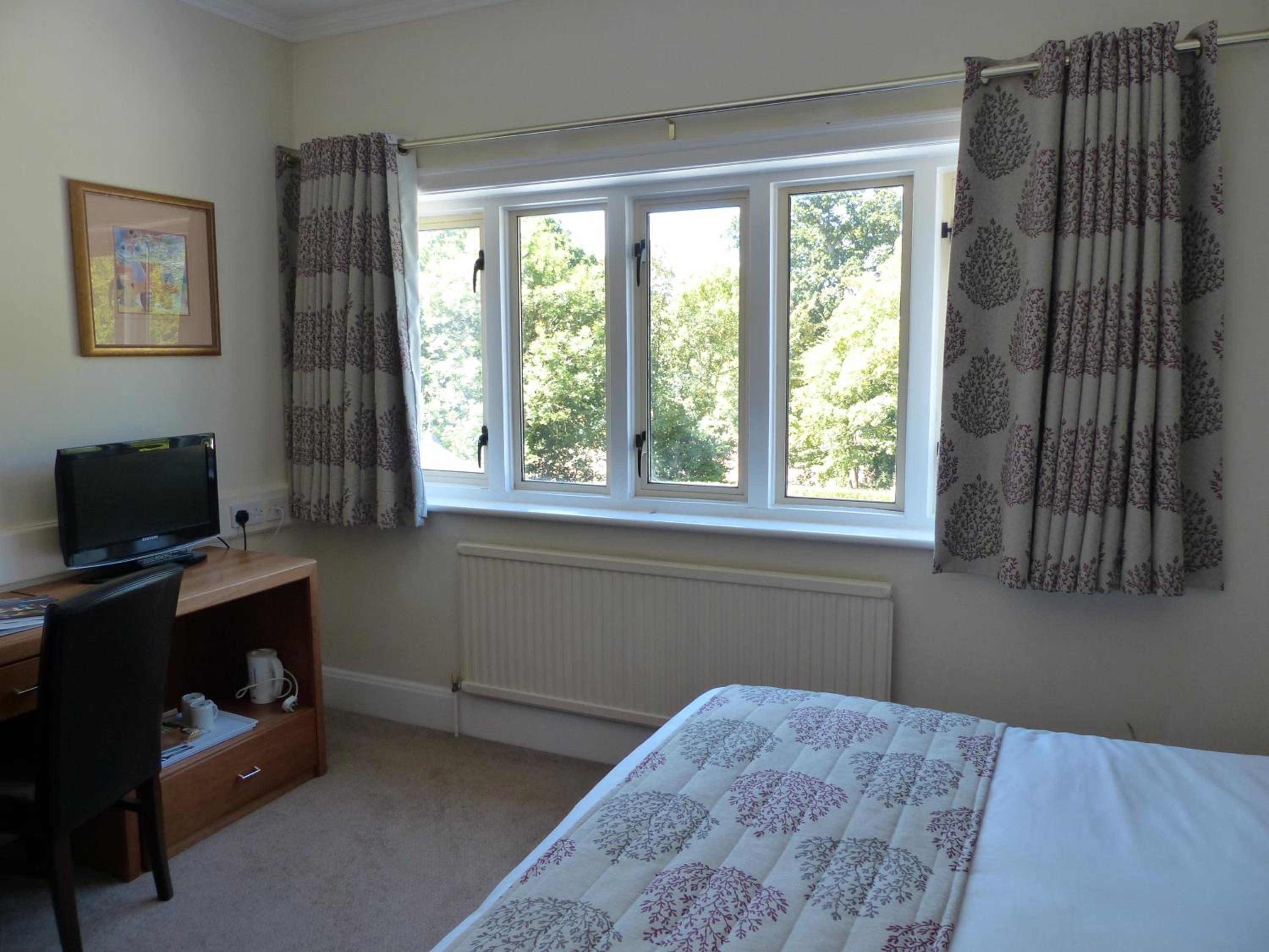Farnham Vacations - Farnham House Hotel - Property Image 1