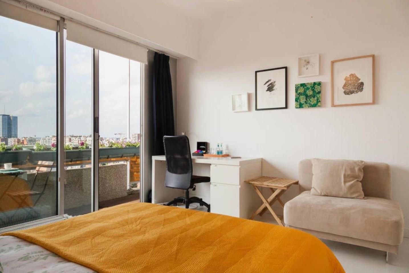 La Cambre - Ensuite Room