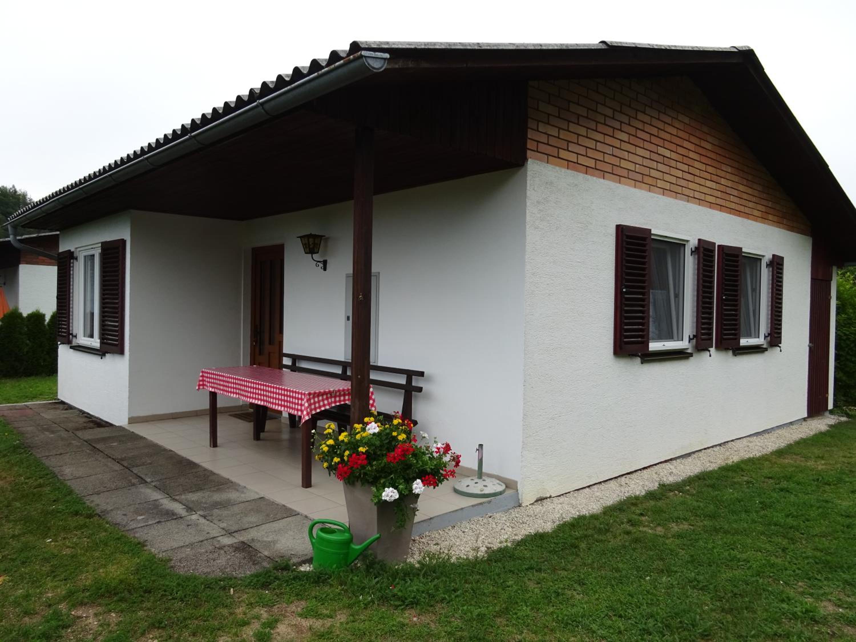 Bungalows Raschun Grabelsdorf Etruskerweg 10 A-9122 St.Kanzian
