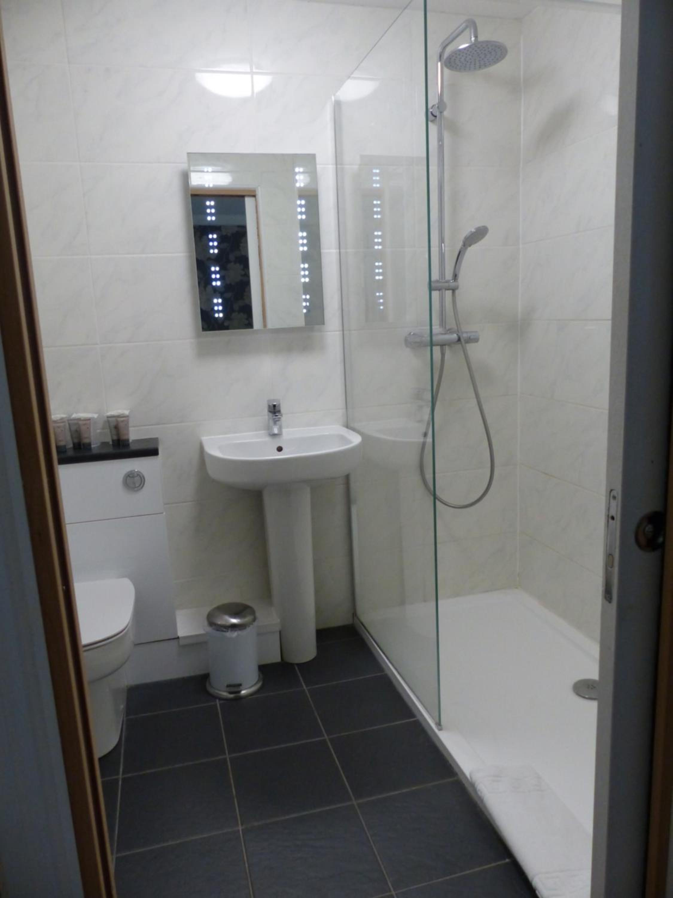 Farnham Vacations - Farnham House Hotel - Property Image 5