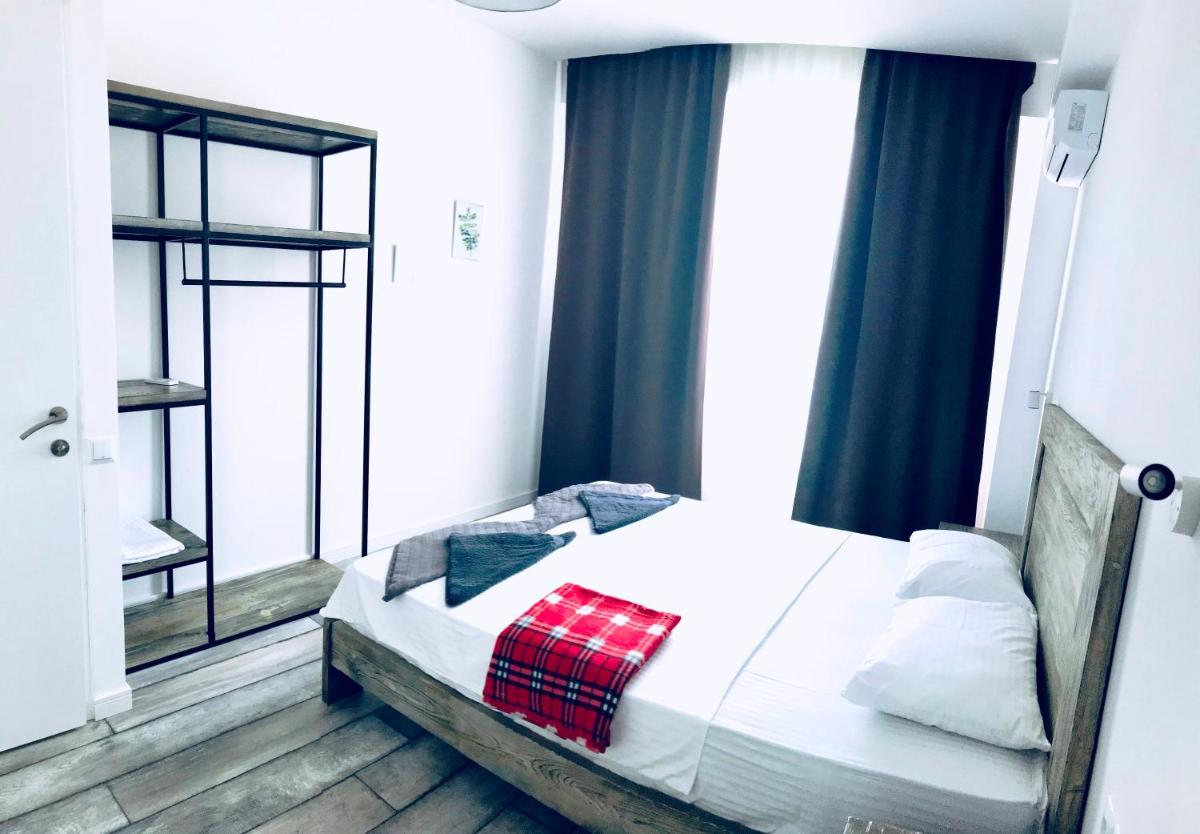 City Center Apartments by Happy Place