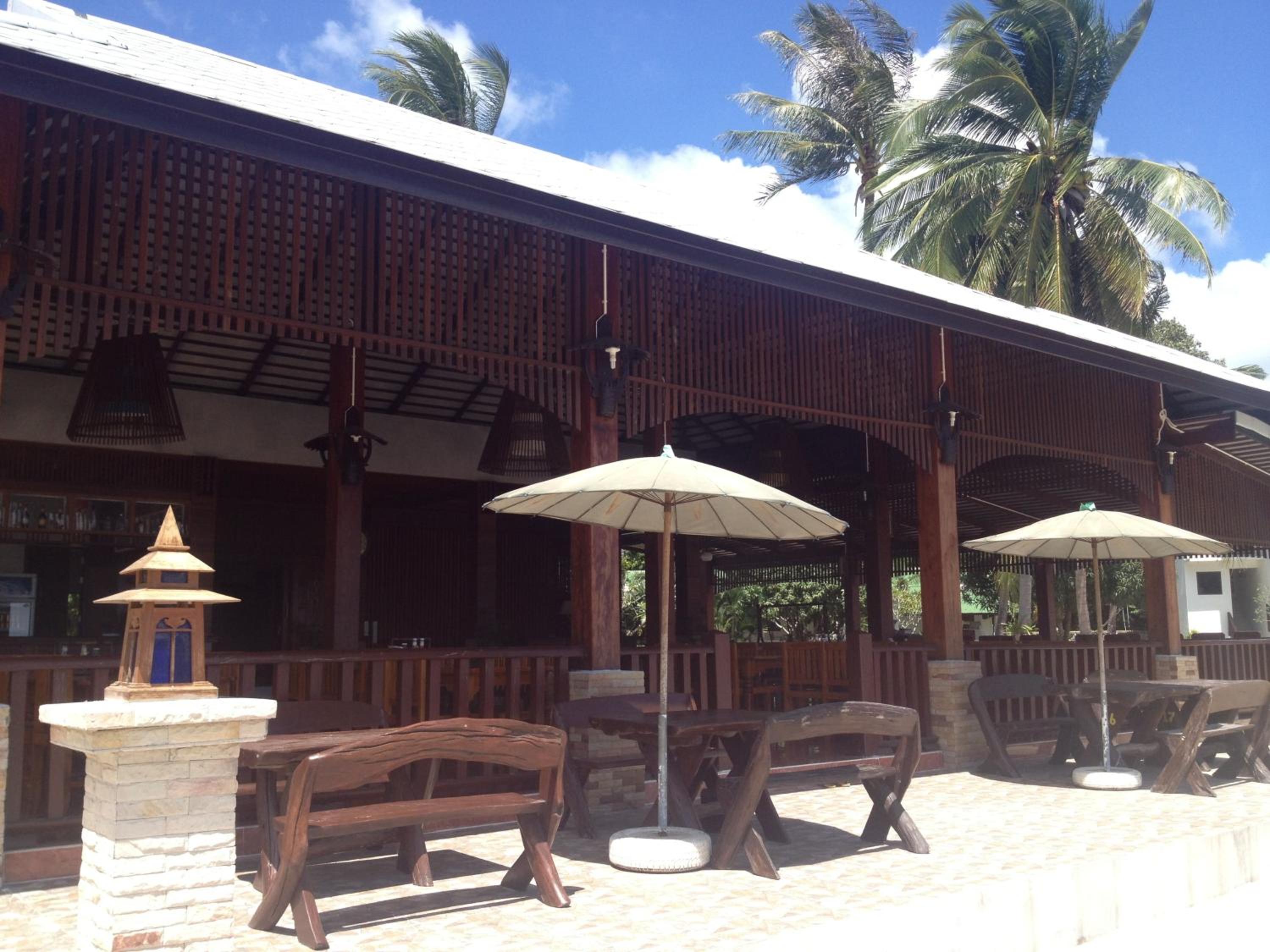 Mac's Bay Resort