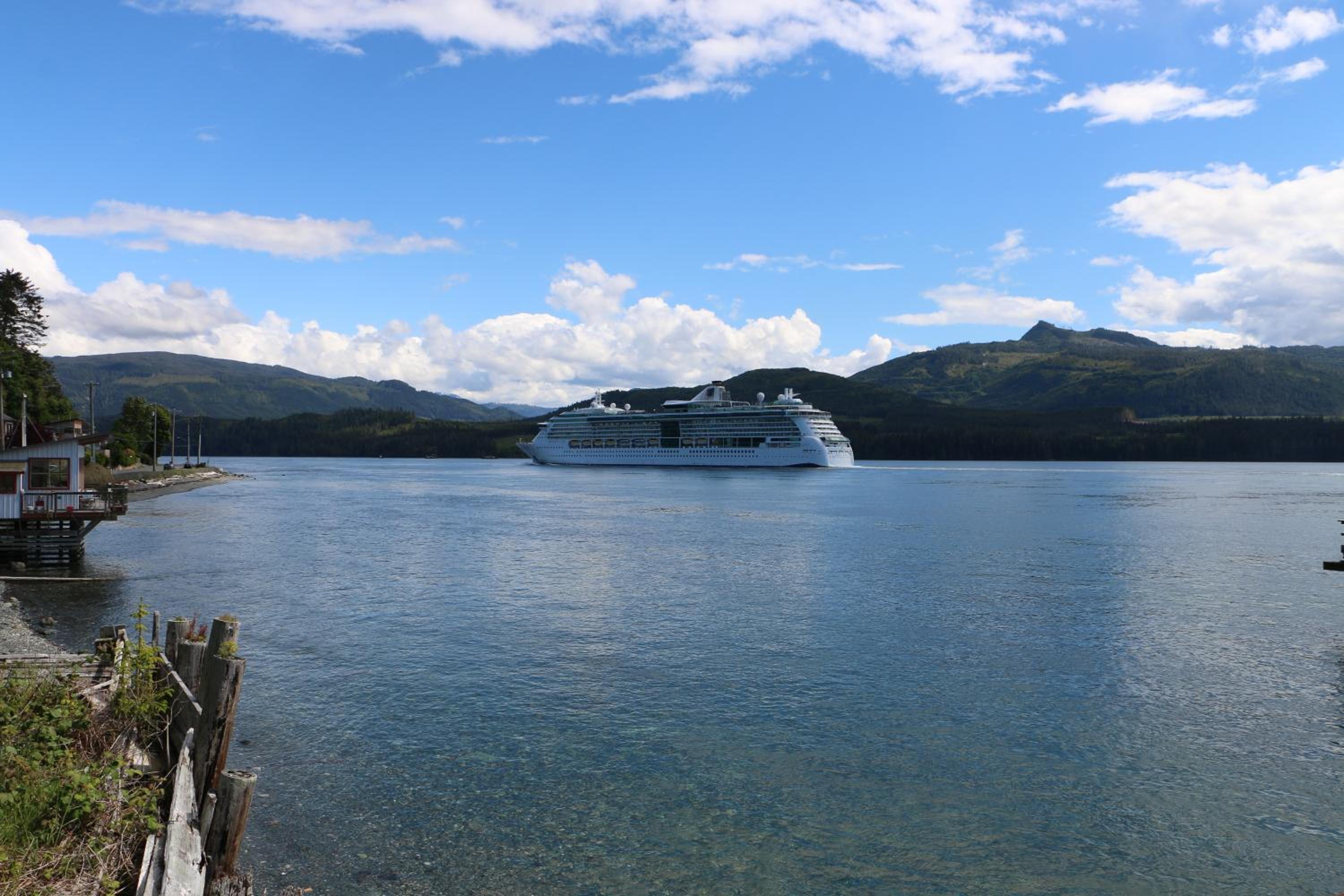 Nimpkish Hotel