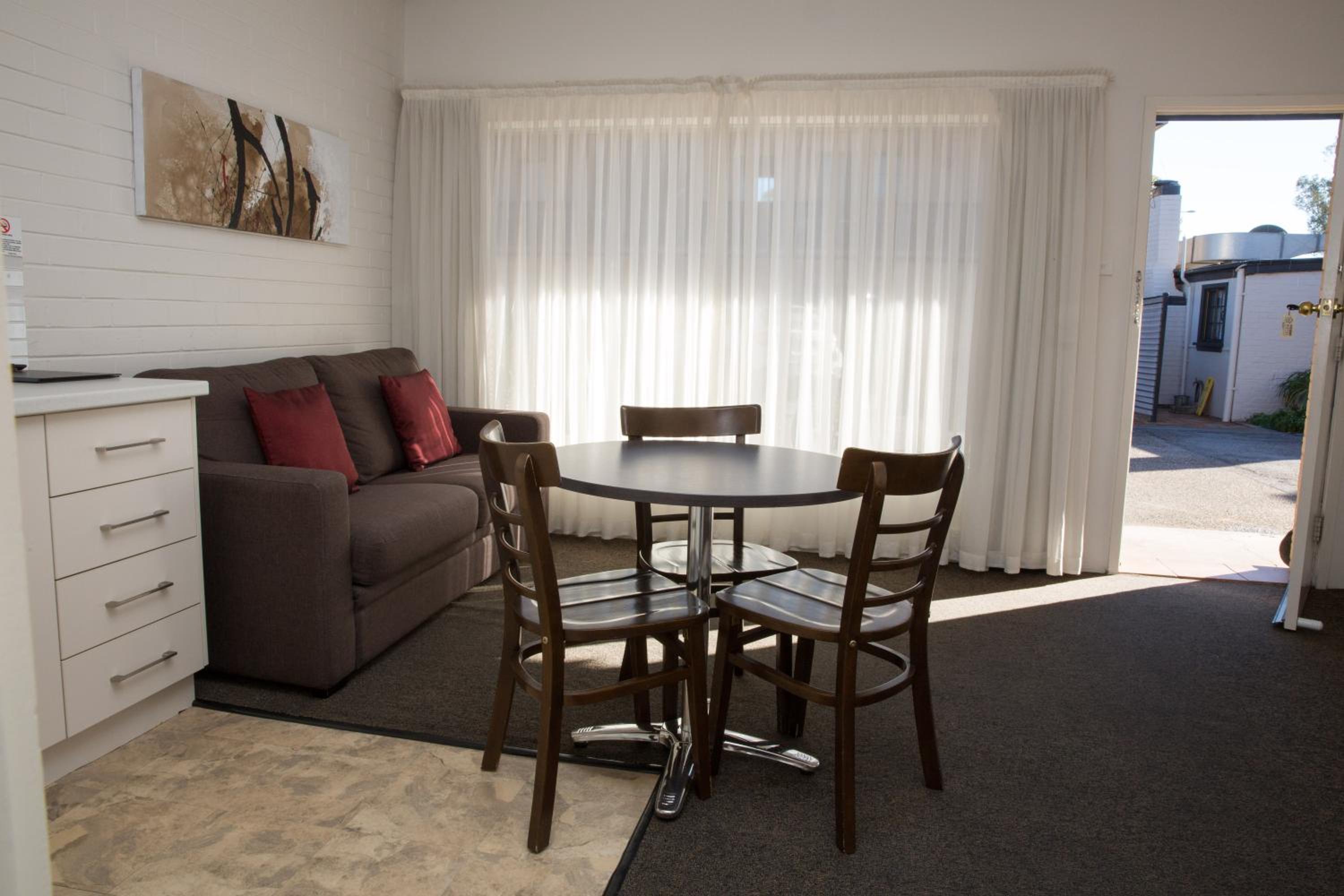 Centralpoint Motel