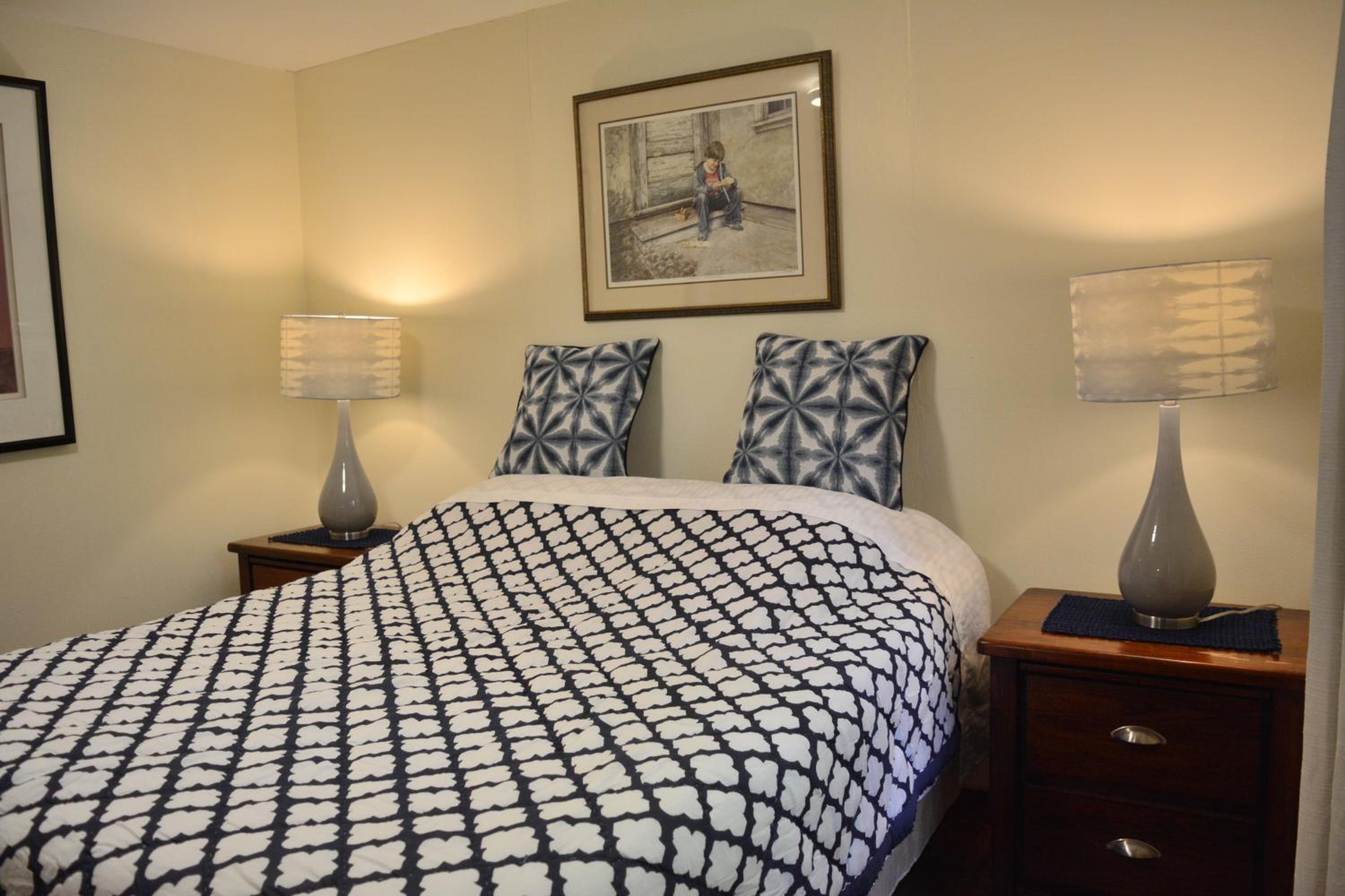 Gabriola Central B&B