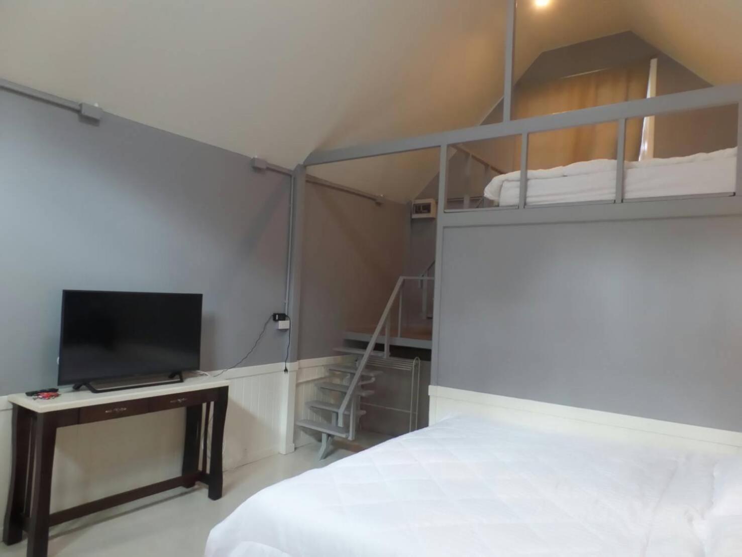 Baan JaoKorKluay บ้านเจ้ากอกล้วย