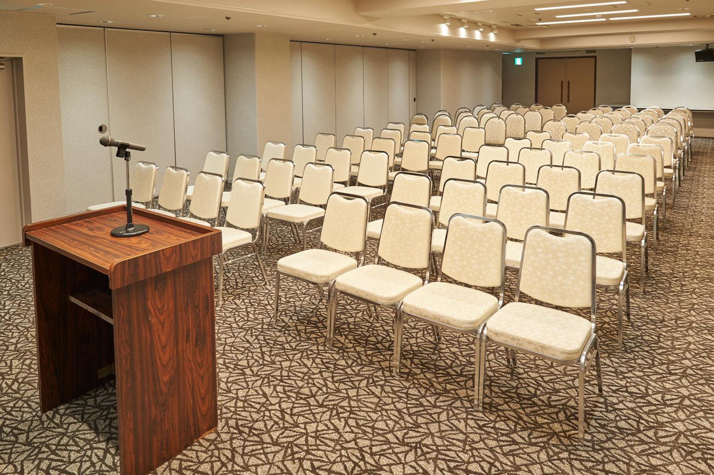 Hotel Consort Shin-Osaka photo 4