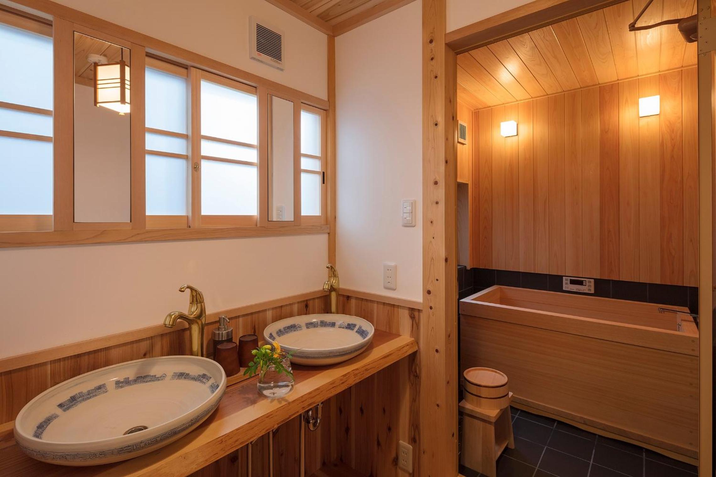 Garaku an Machiya House view 3