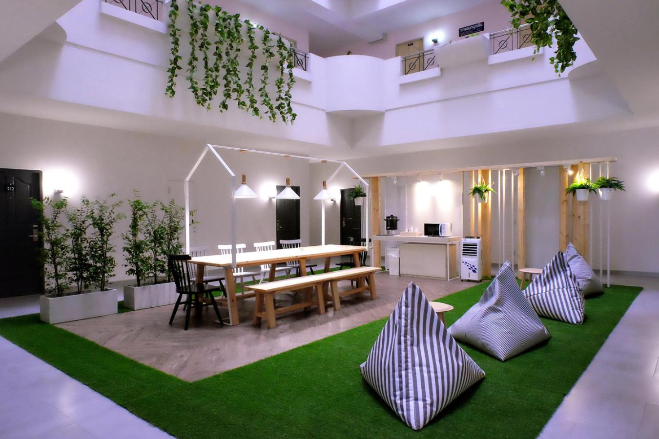 lounge