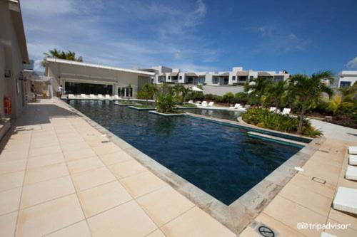 AZURI Serviced Garden Apartment