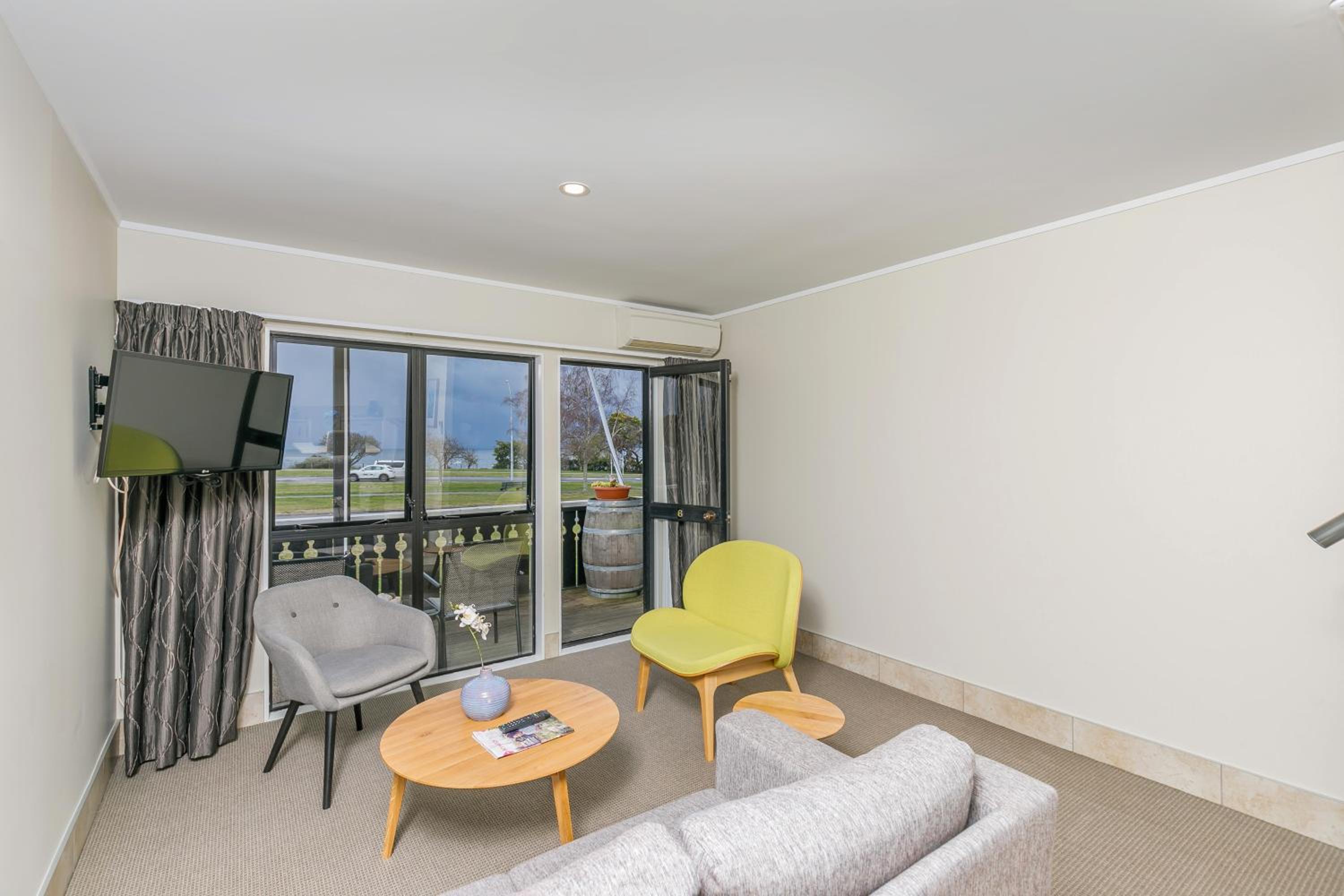 Le Chalet Suisse Motel Taupo — photo 66