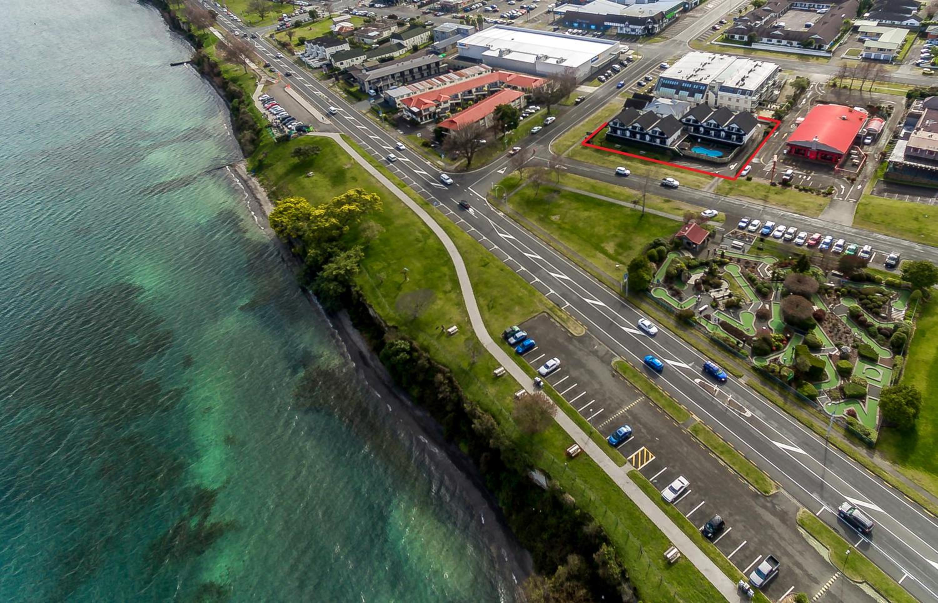 Le Chalet Suisse Motel Taupo — photo 18
