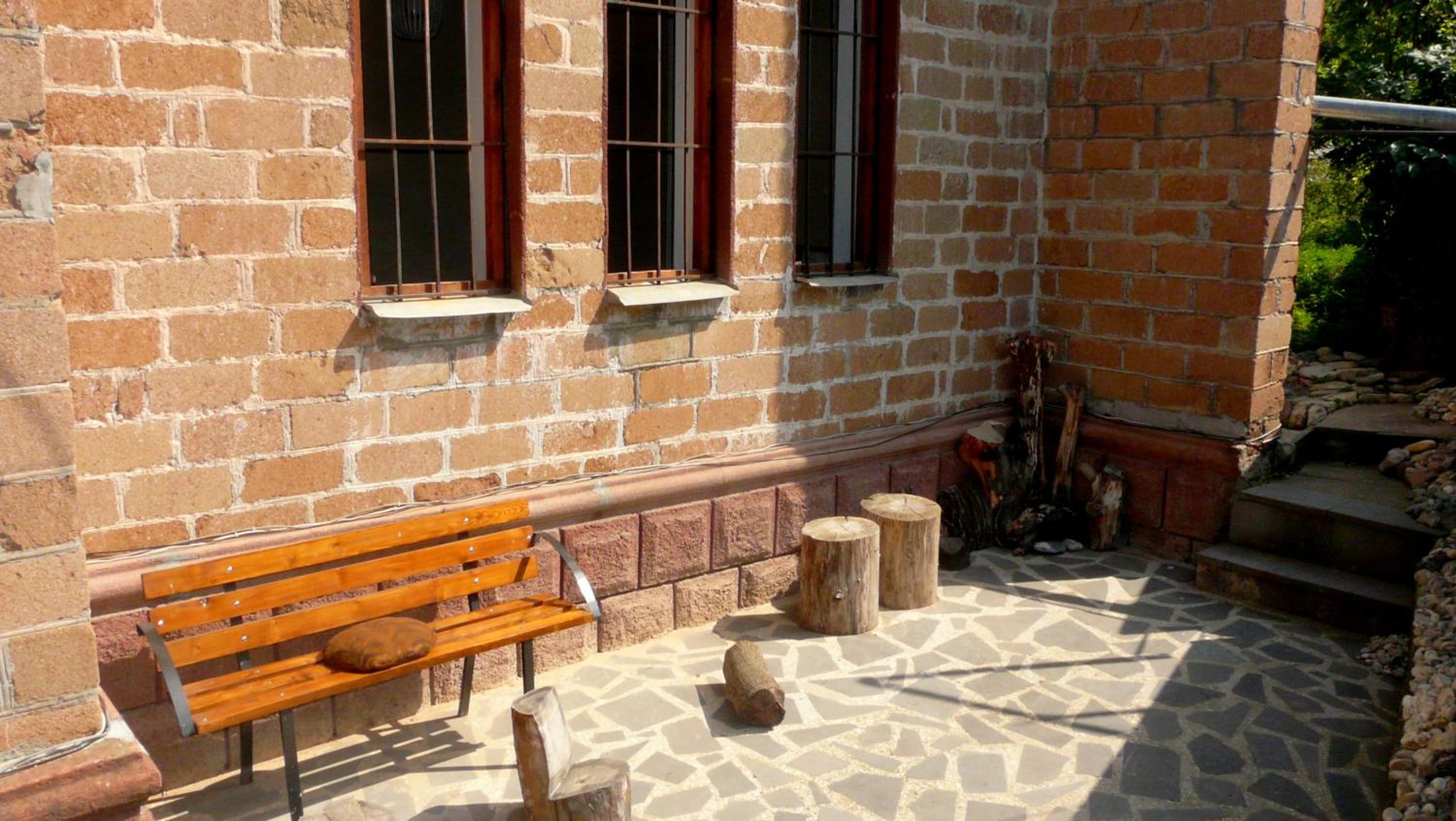 Photo 6
