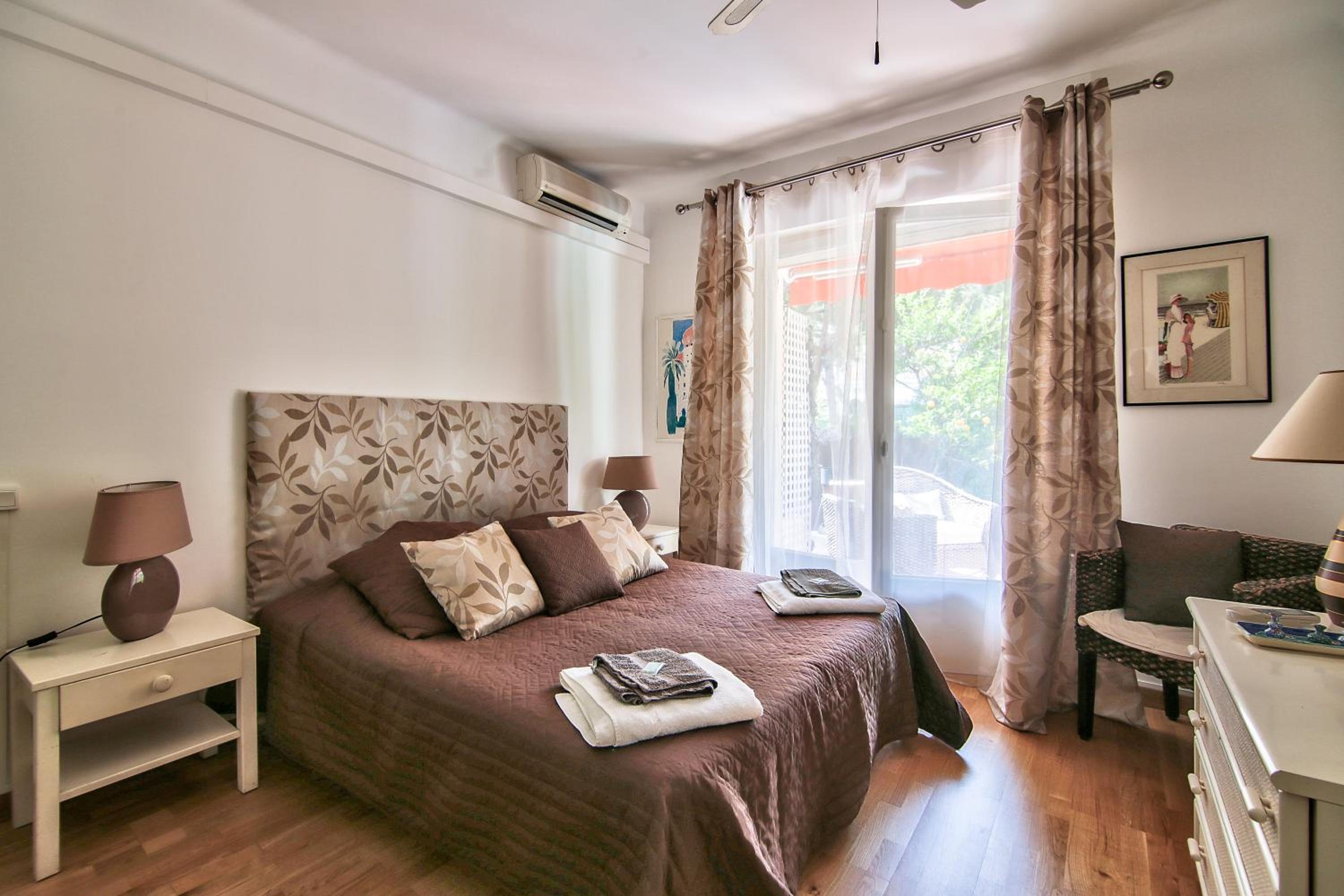 Cannes Film Festival Beach Apartment view 5