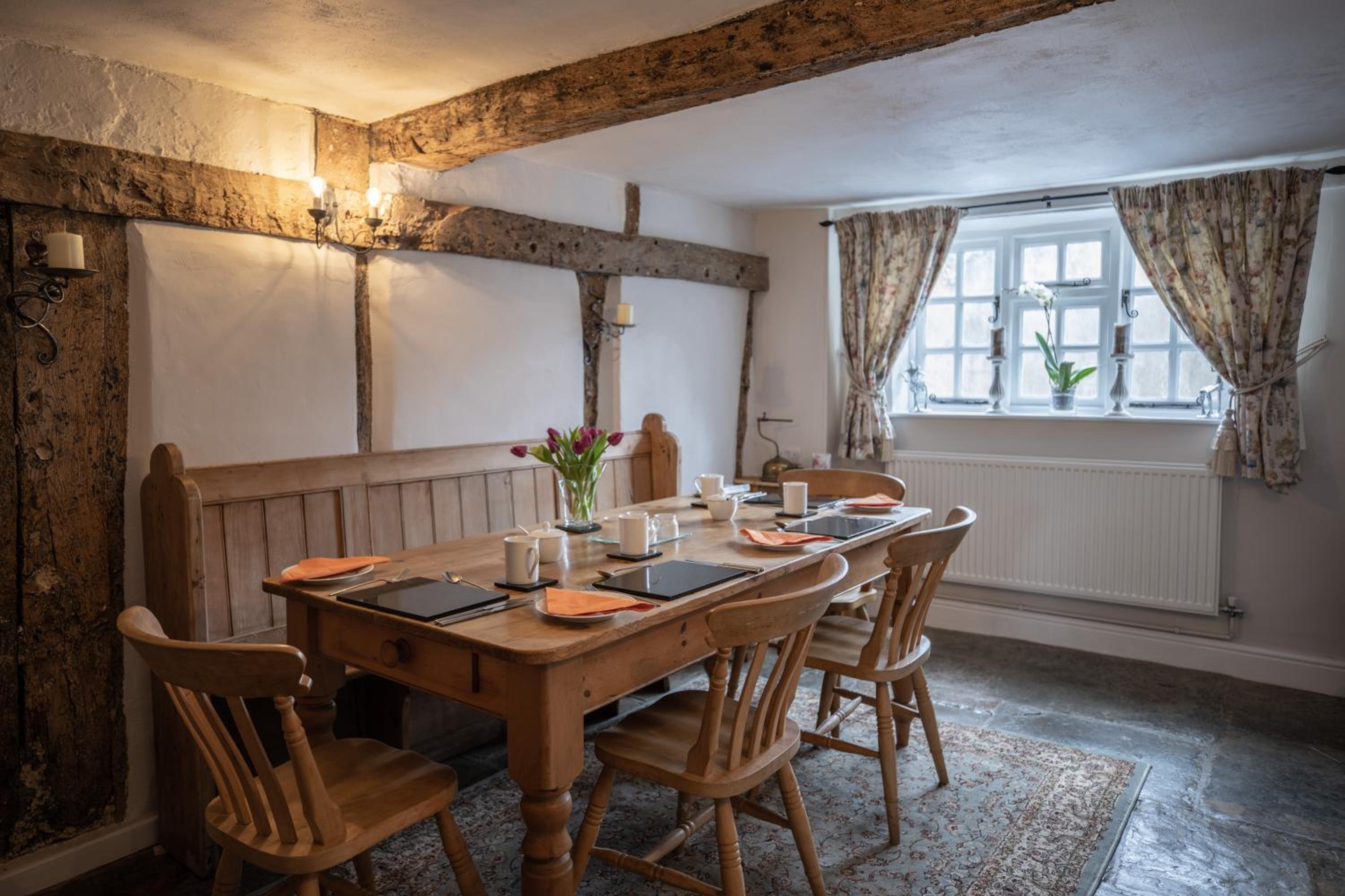 Alcester Vacations - Old Beams Bed  Breakfast - Property Image 1