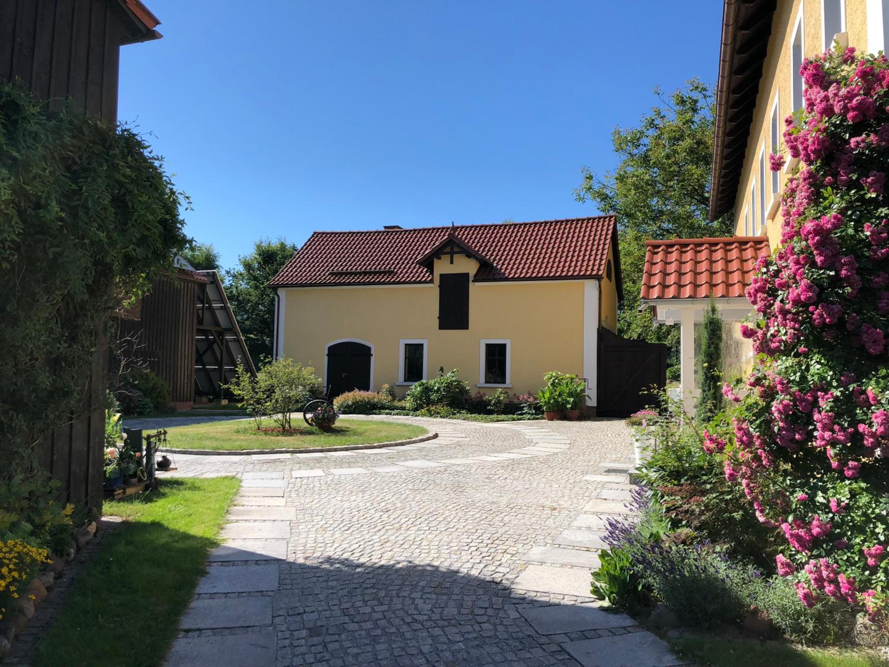 Alte Hofwerkstatt view 3