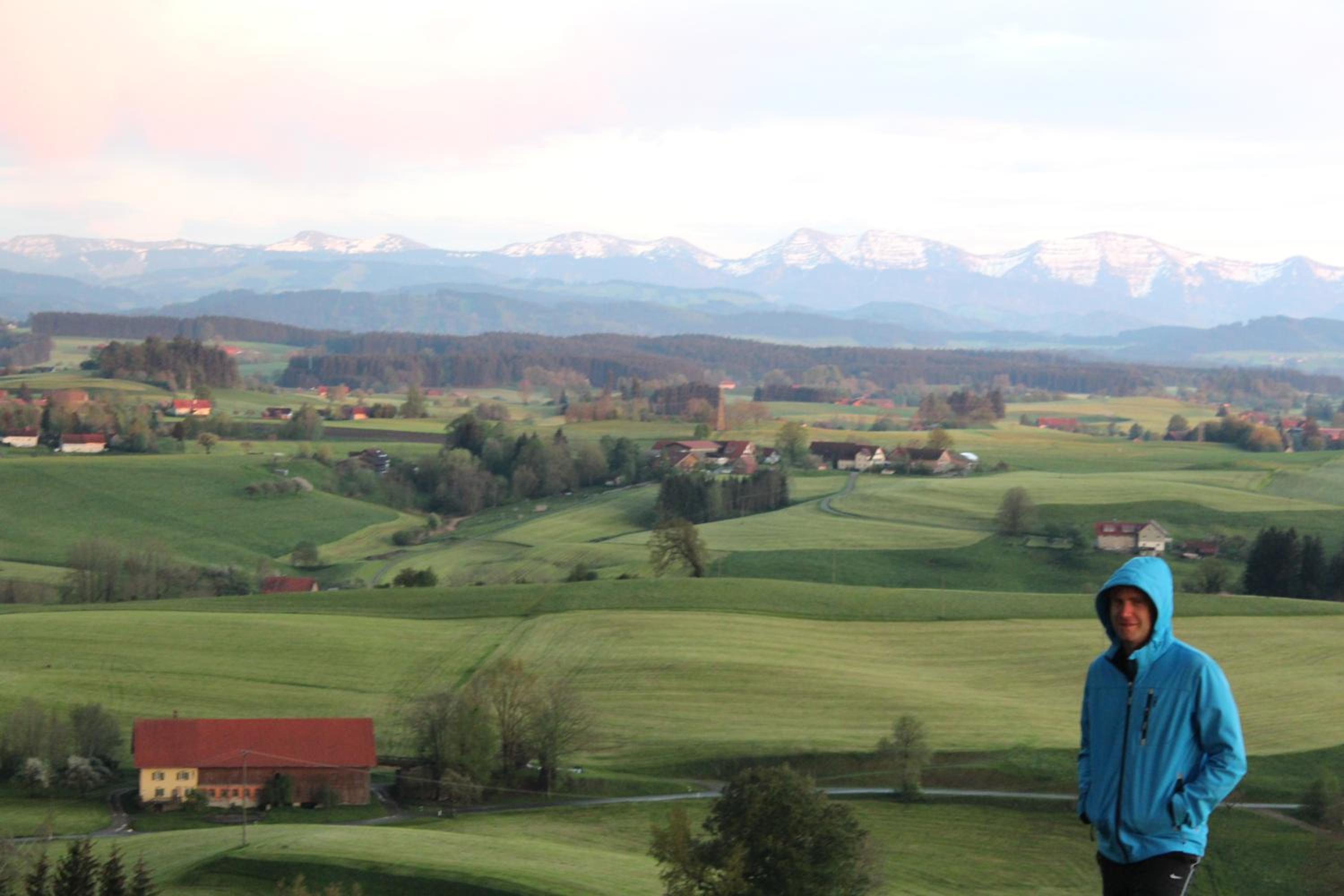Allgäu Ferienhof Schönberger - Nachhaltige Design Wohnungen bis 6 Personen, Indoor- & Outdoorspielplatz, Lagerfeuer, Brötchenservice