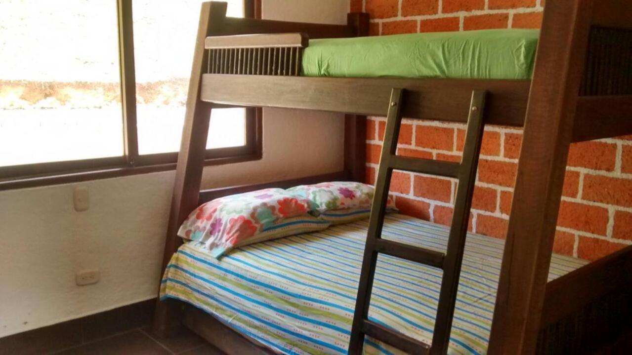 CASA CAMPESTRE MONTECARLO Guatapé- desayuno a pareja