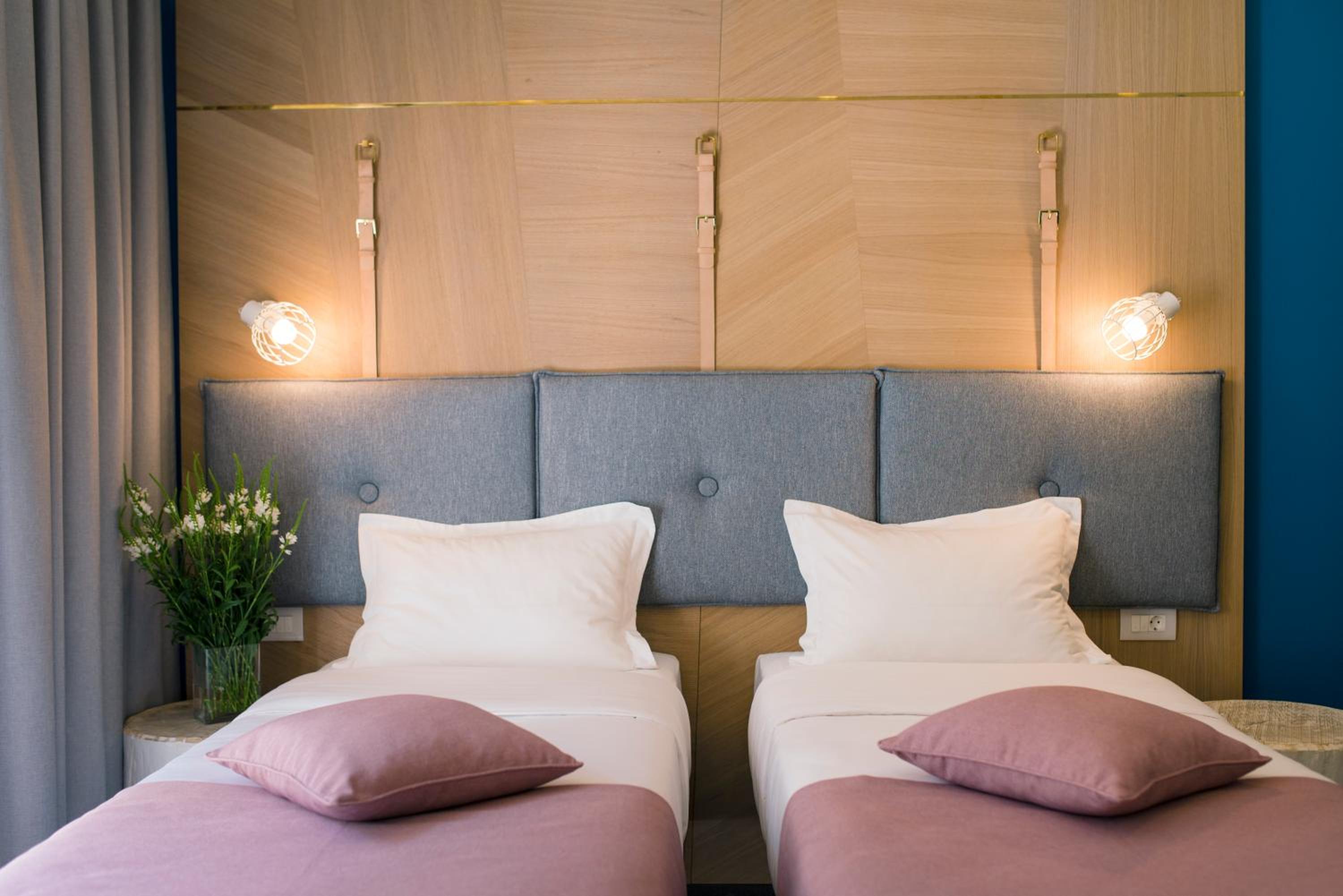 City Nest Modern & Cozy Suites