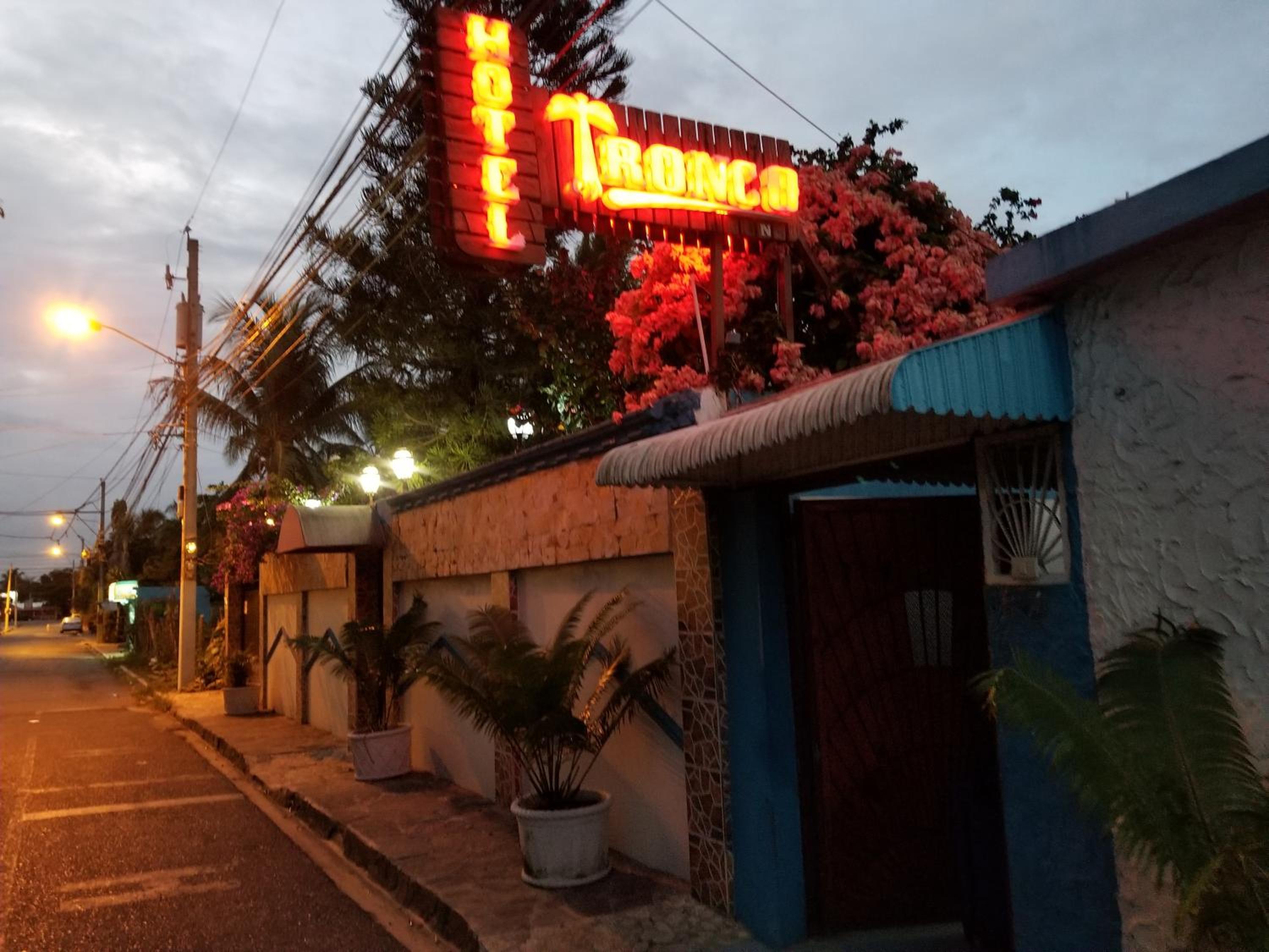 Hotel El Tronco Inc