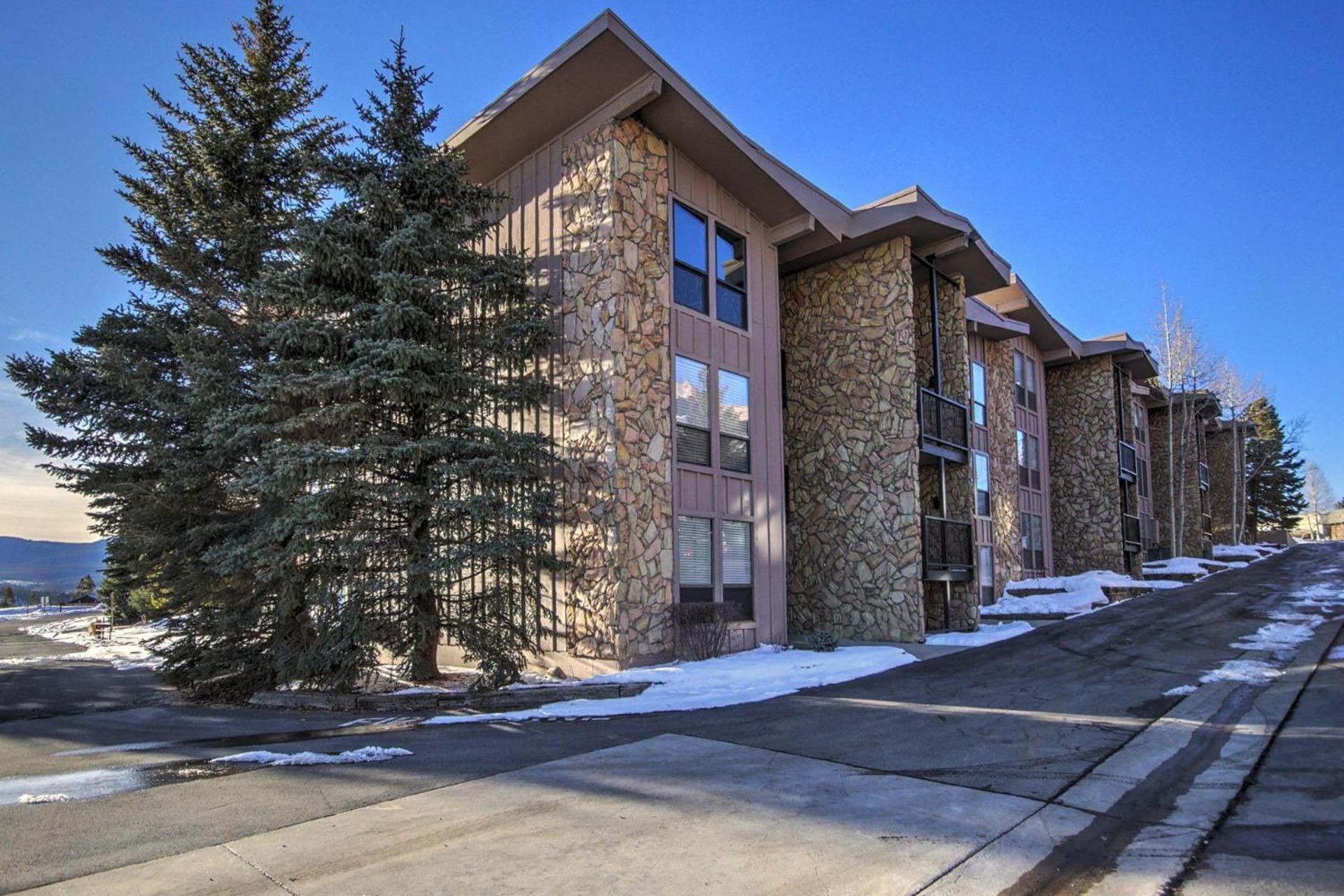 A308 Lake Cliffe Condo view 5