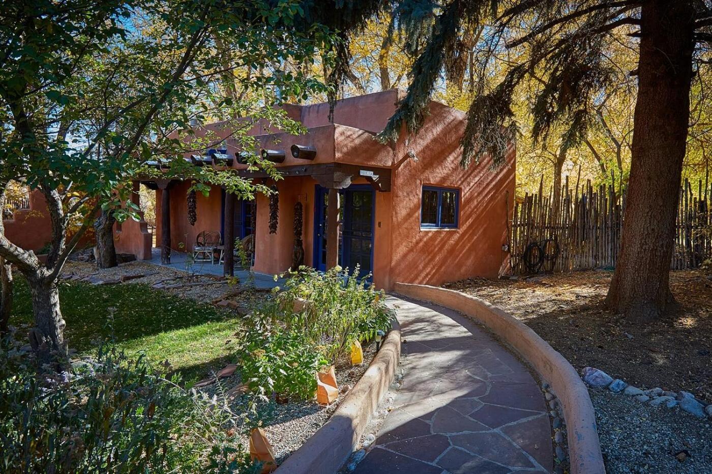 Adobe and Pines Inn Bed and Breakfast