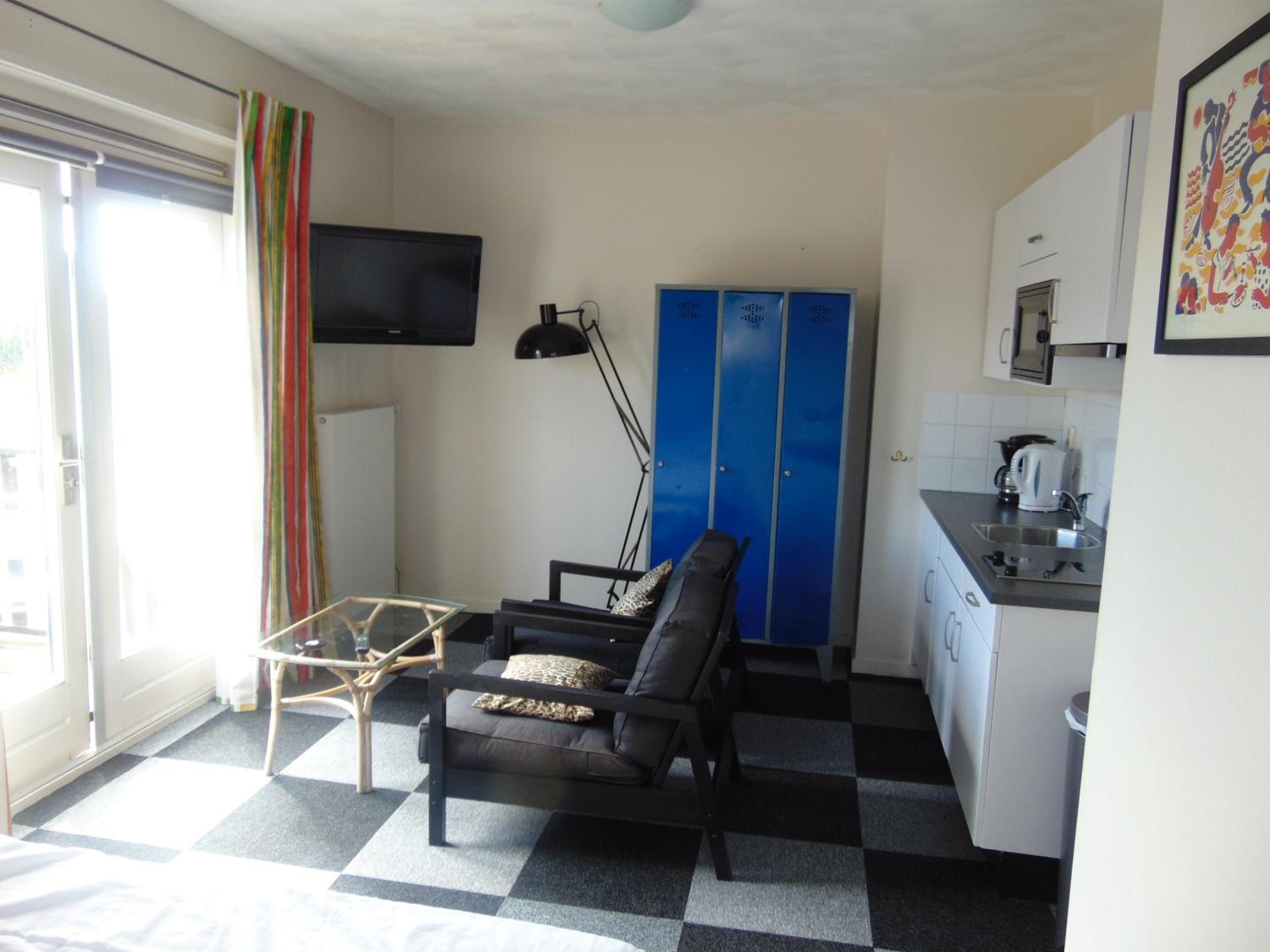 Photo 11