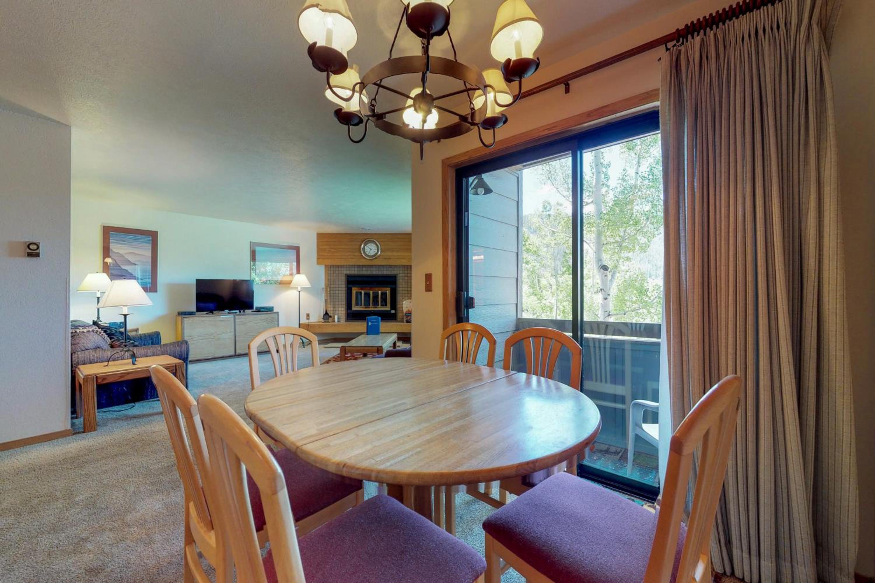 Hotel Frostfire Condominium