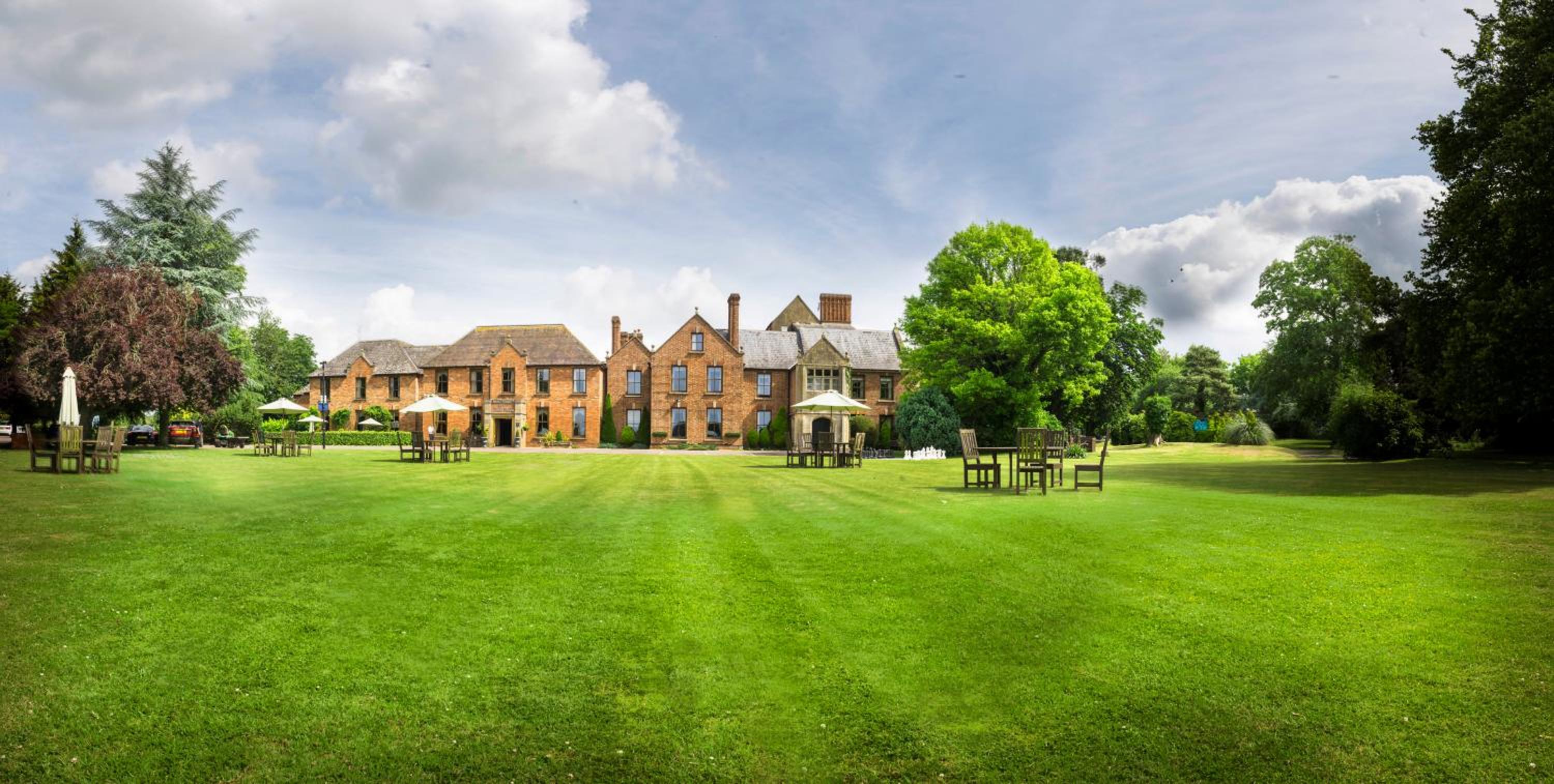 Hotel Hatherley Manor Hotel & Spa - Image 1