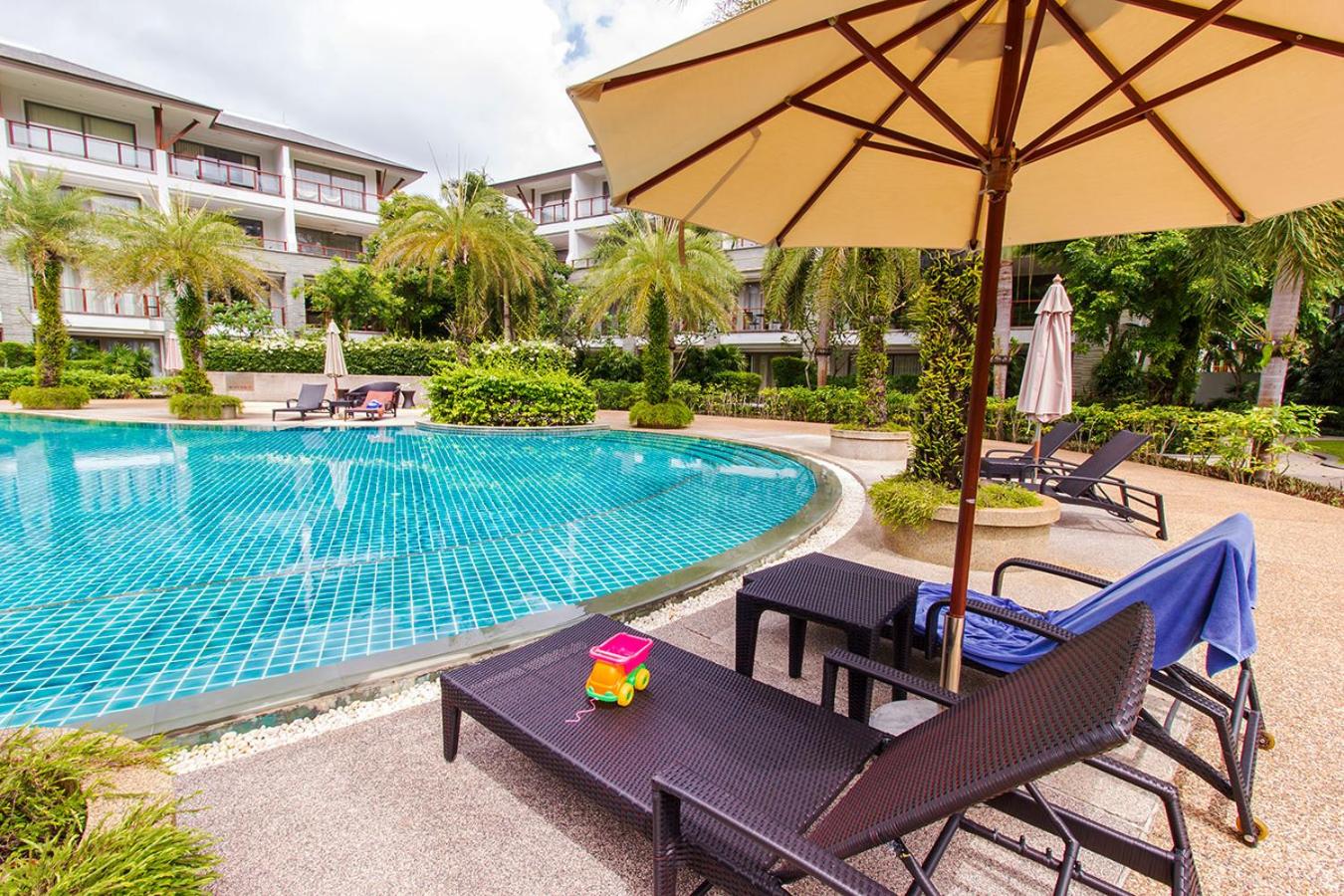 Nai Thon Beachfront Apartments