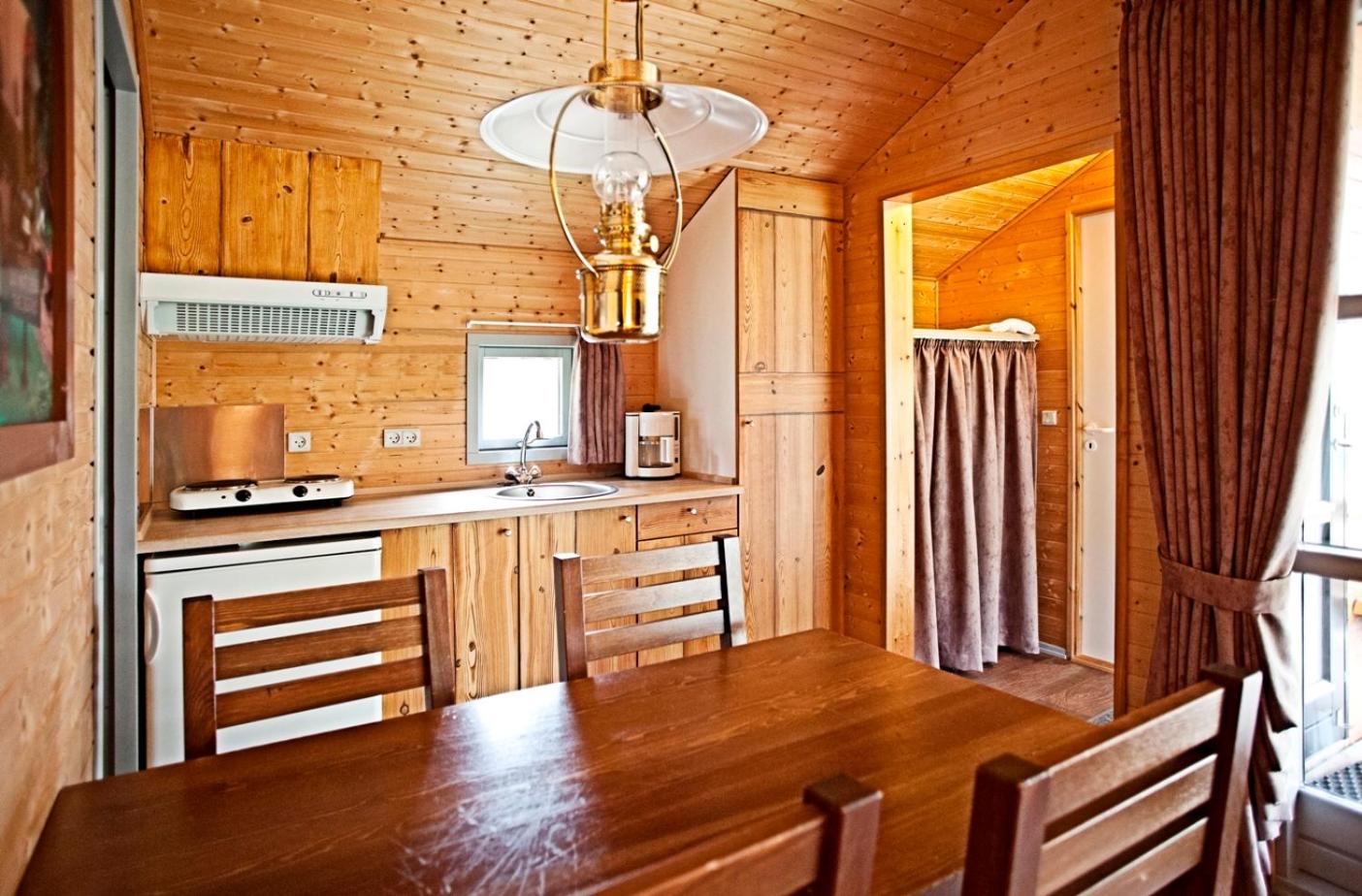 LEGOLAND Wild West Cabins