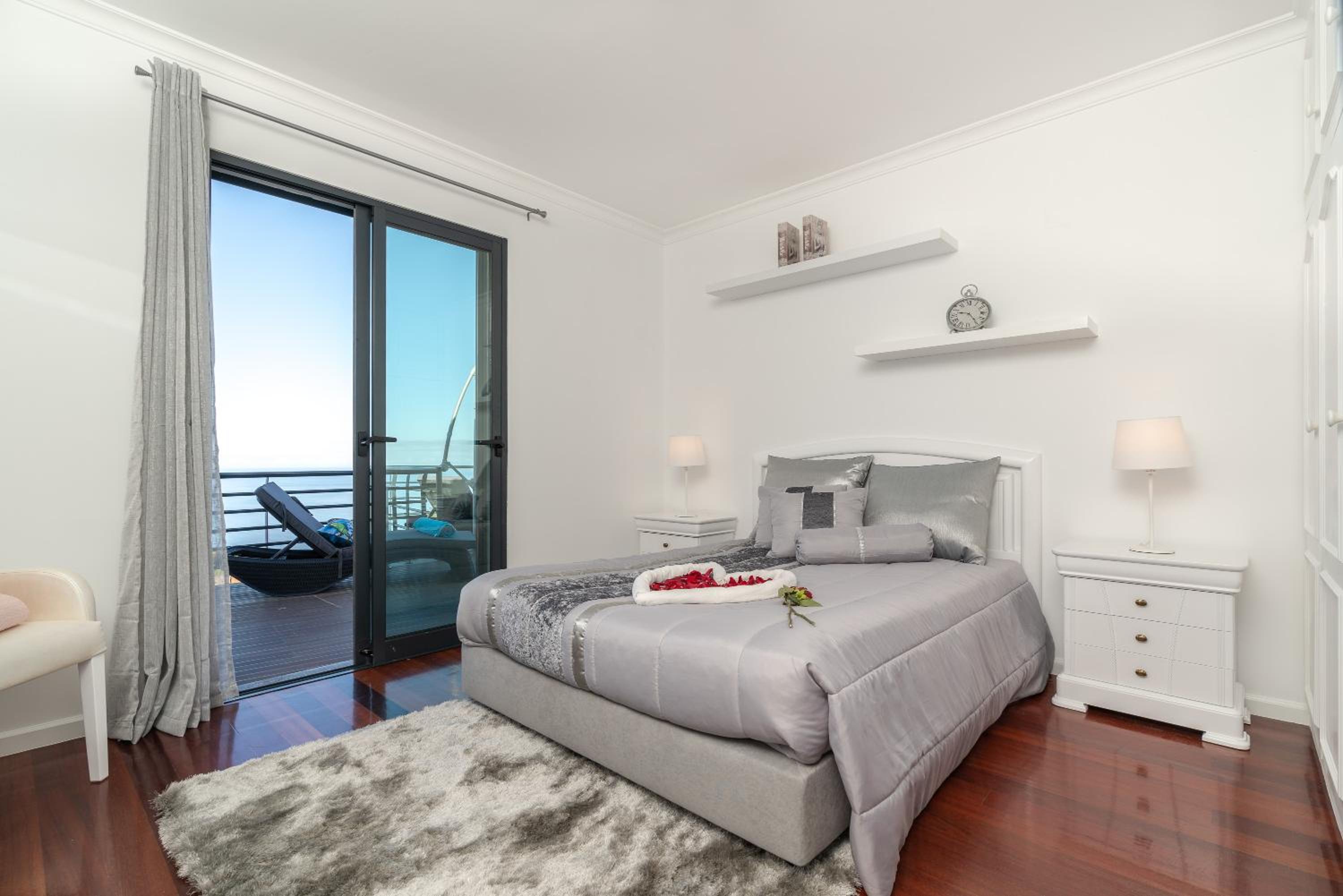 CASA LIRA Heated swiming, Sea View and Air Conditioning