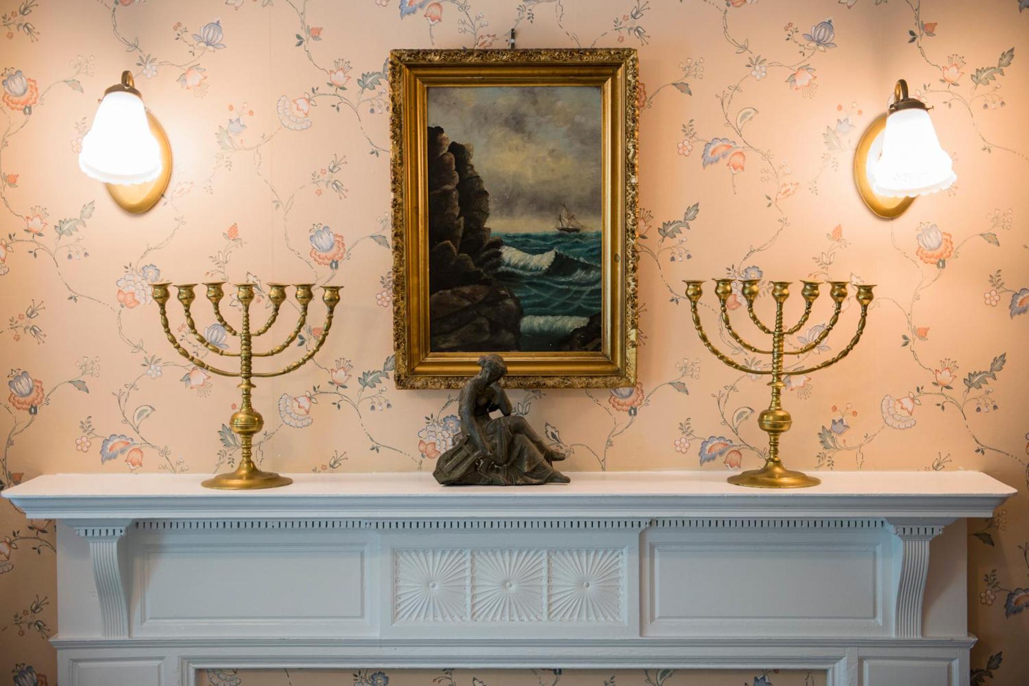 Anne's White Columns Inn