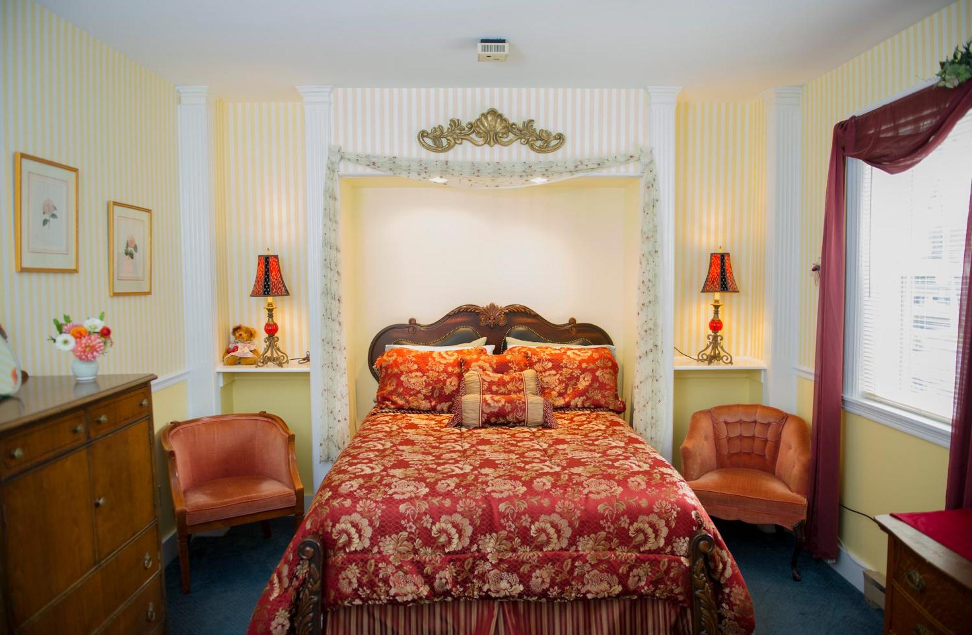 Anne's White Columns Inn