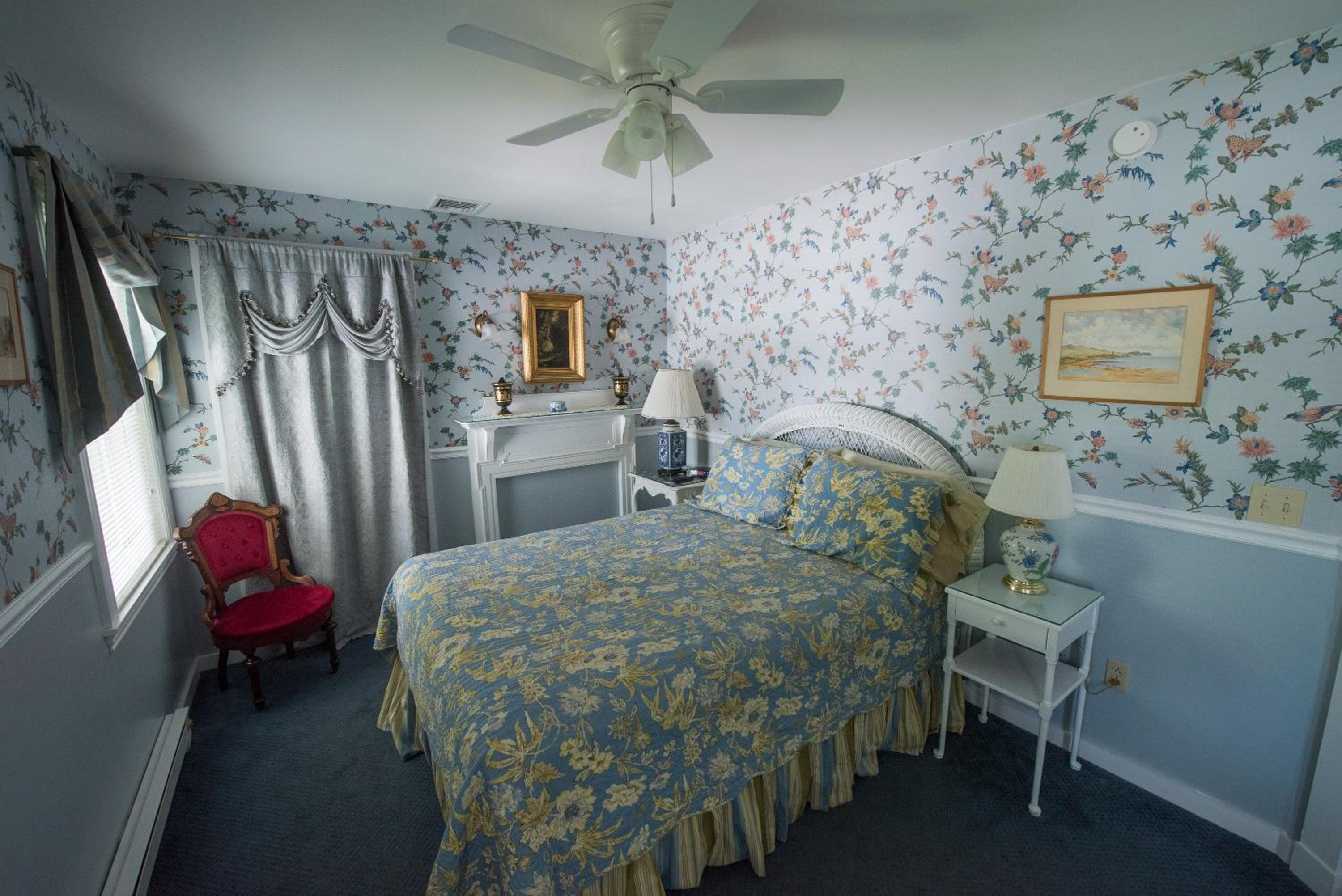 Anne's White Columns Inn